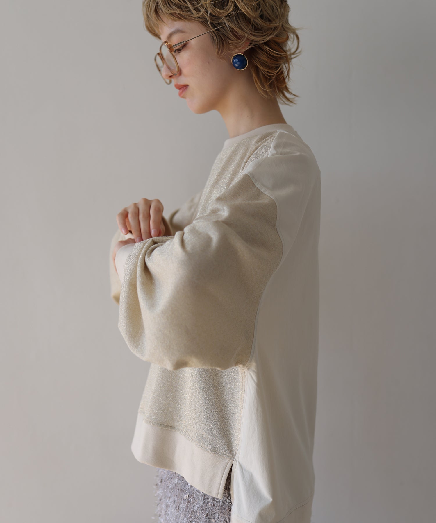 ベージュ　model：H160