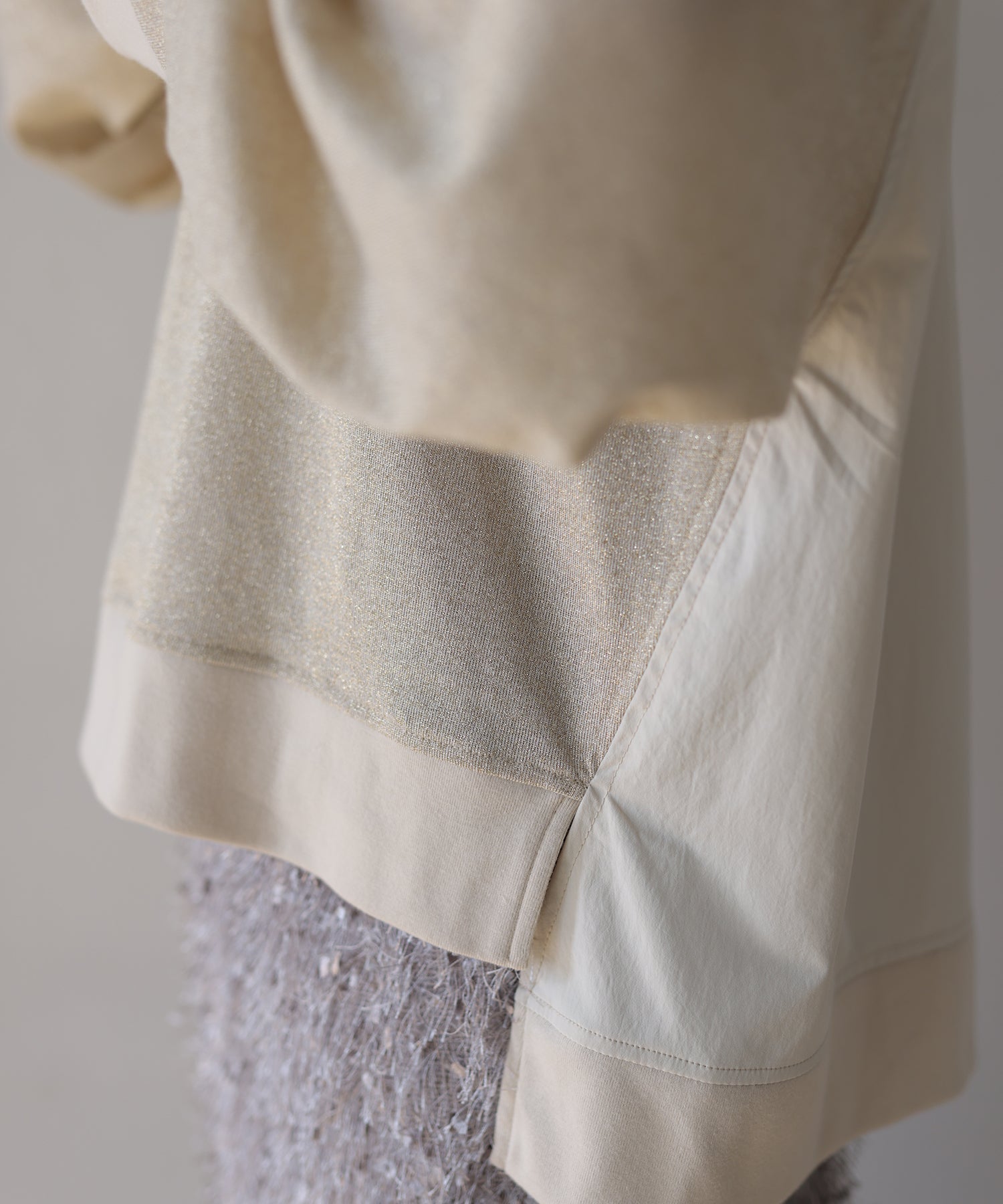 ベージュ　model：H160