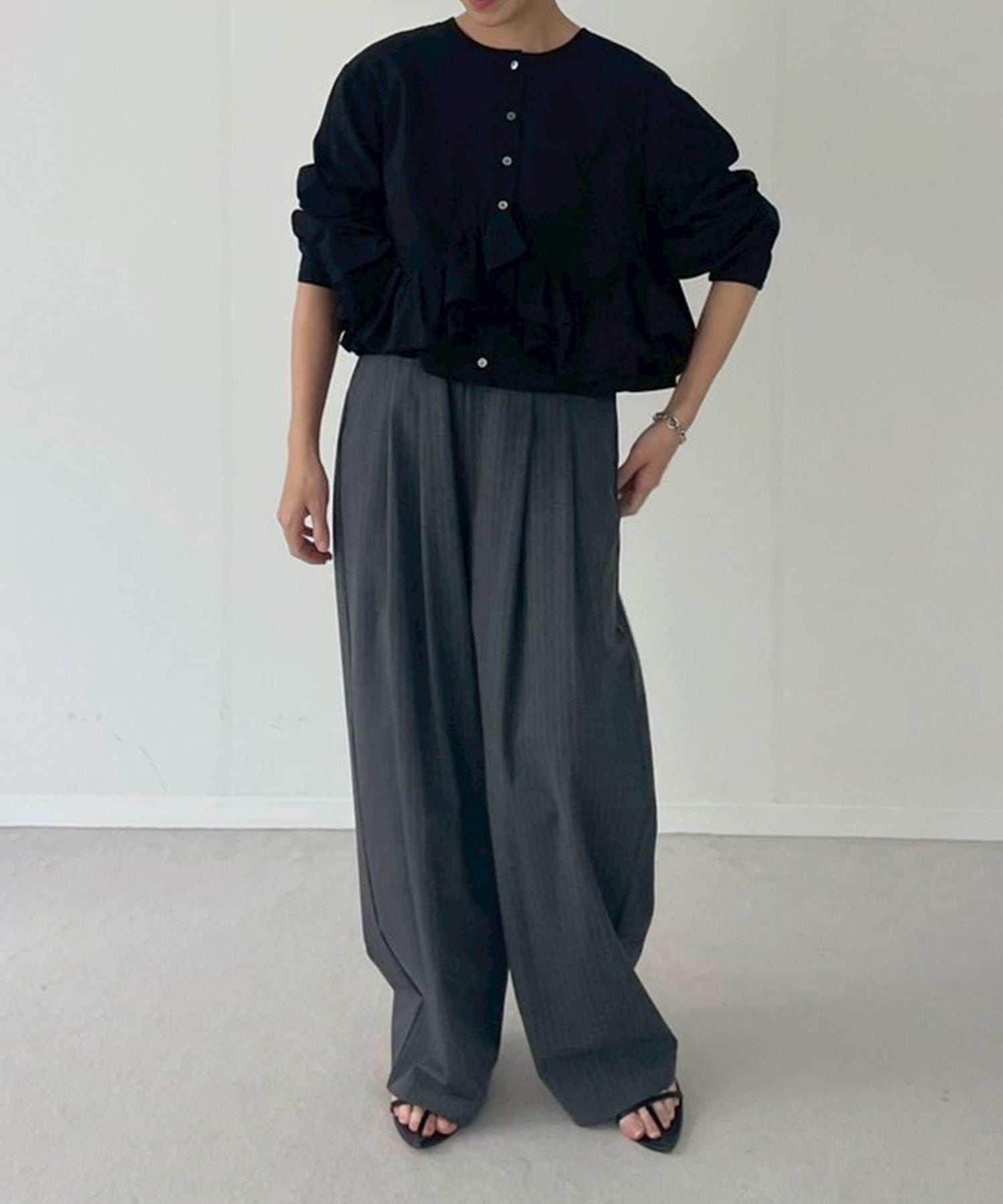 チャコール　staff：H155