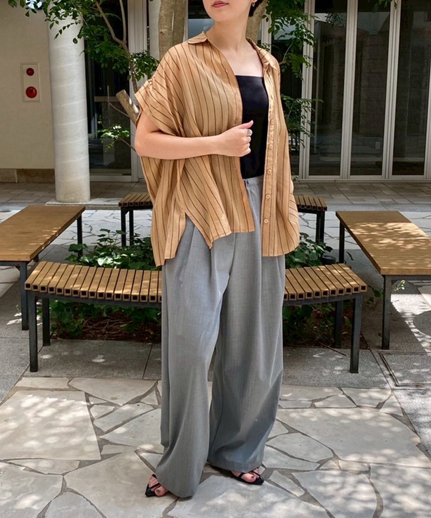 グレー　staff：H161