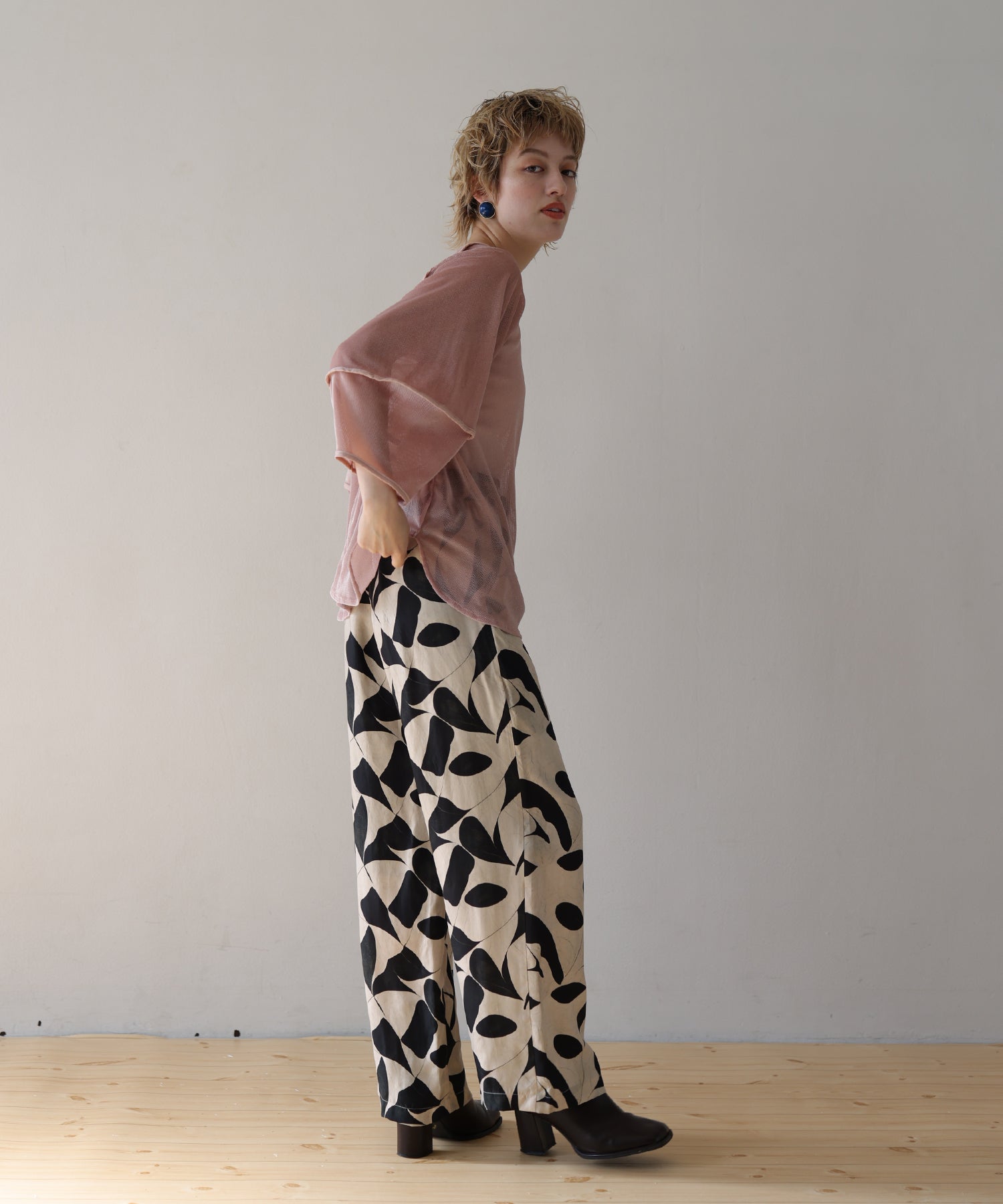 ベージュ×ブラック　model：H160