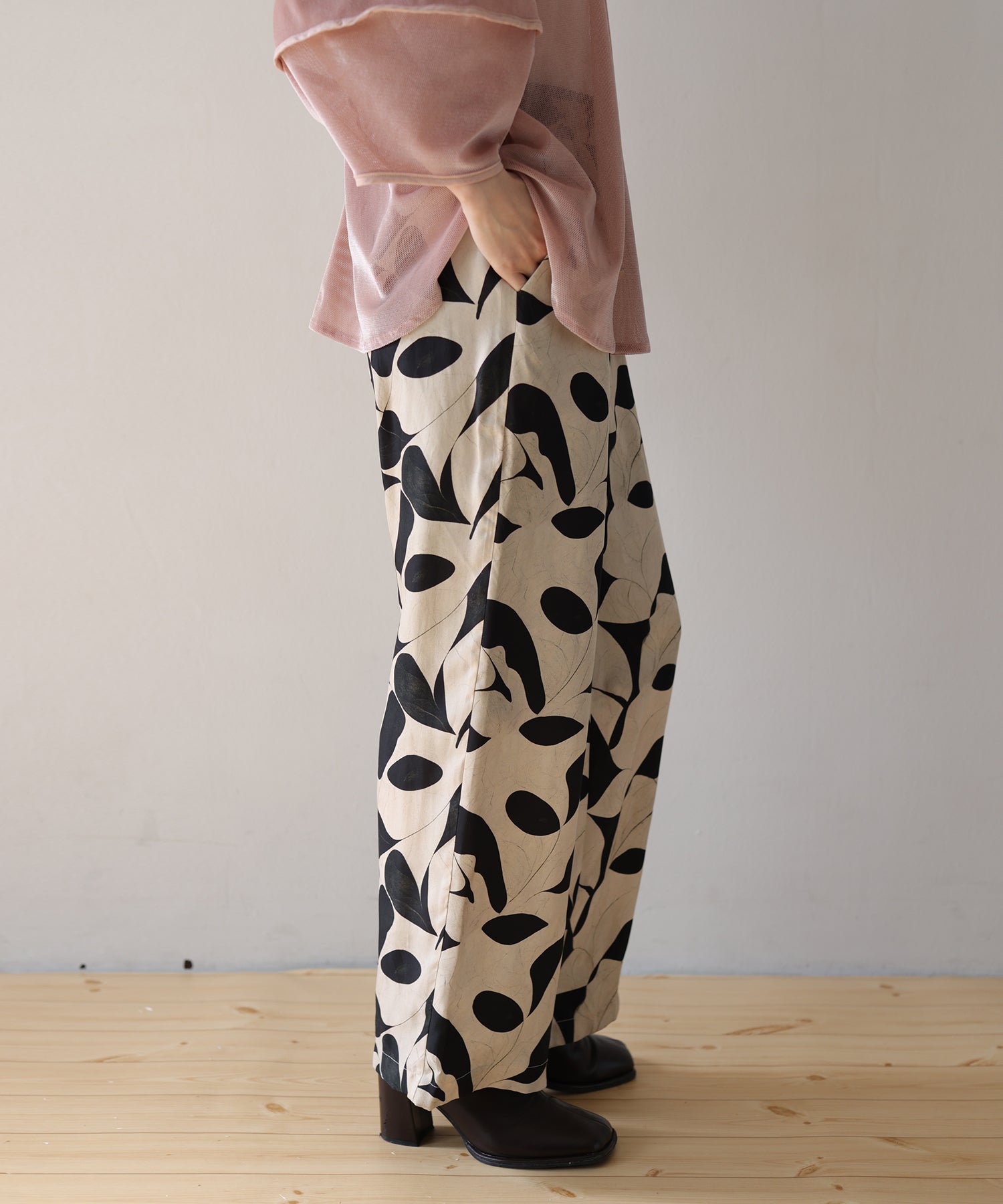 ベージュ×ブラック　model：H160