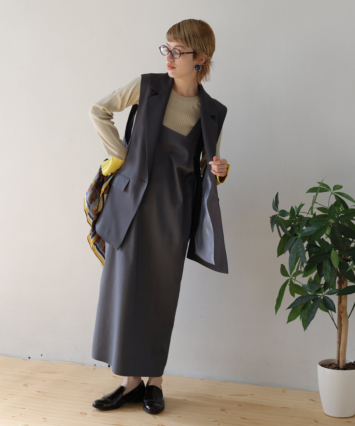 チャコール　model：H160