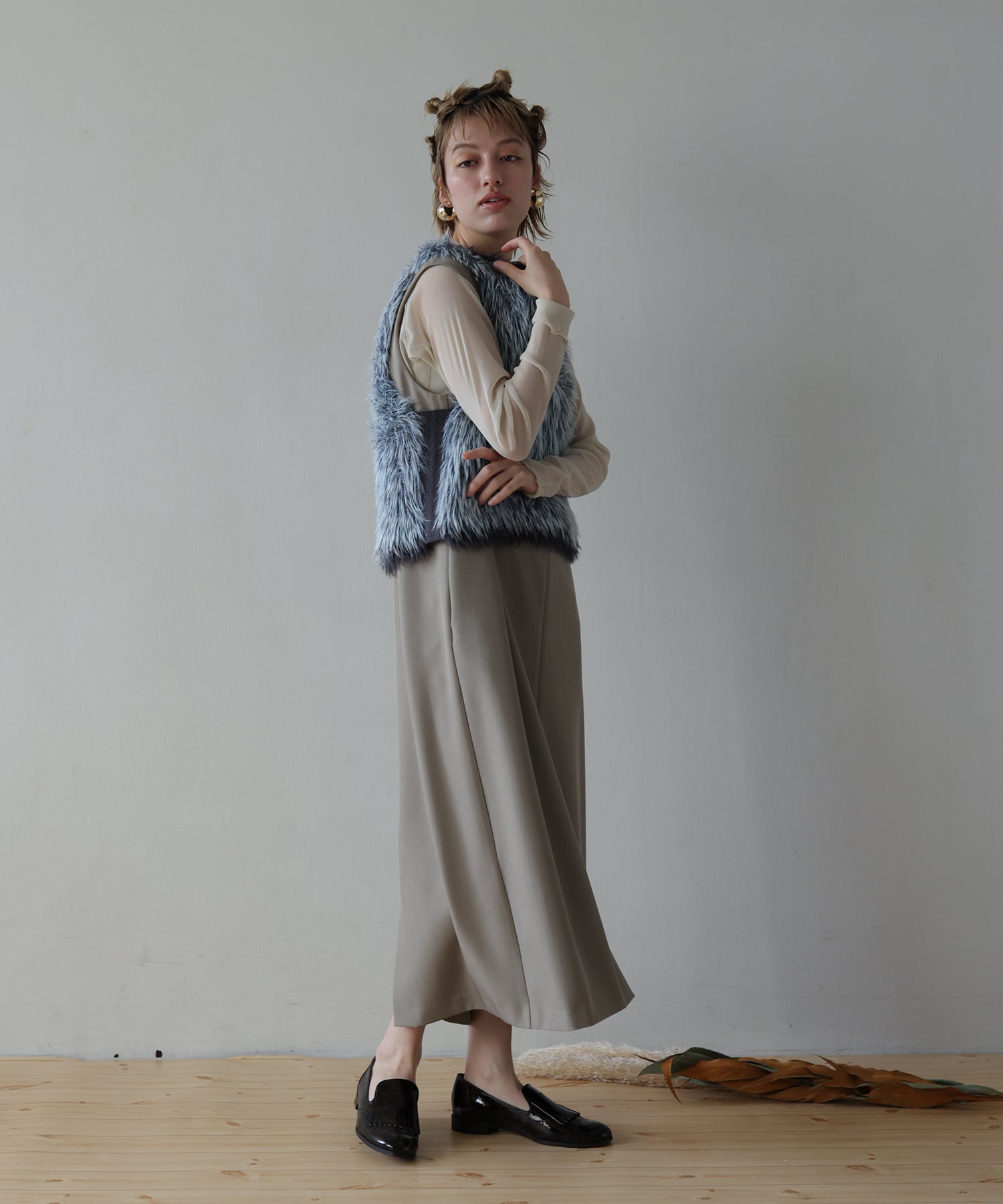 チャコール　model：H160