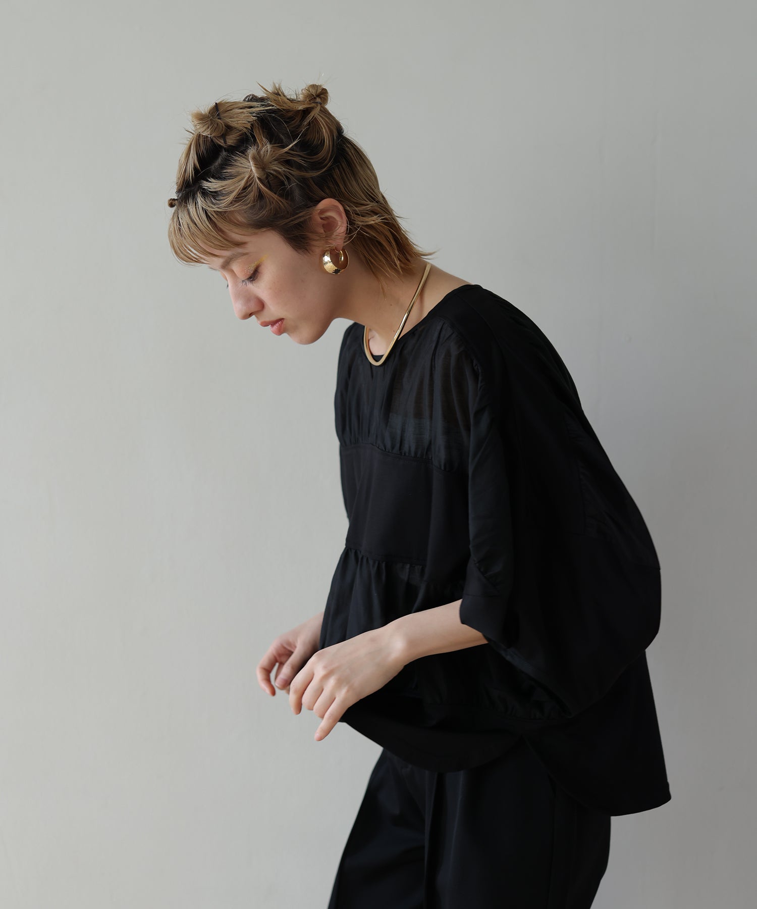 ブラック　model：H160