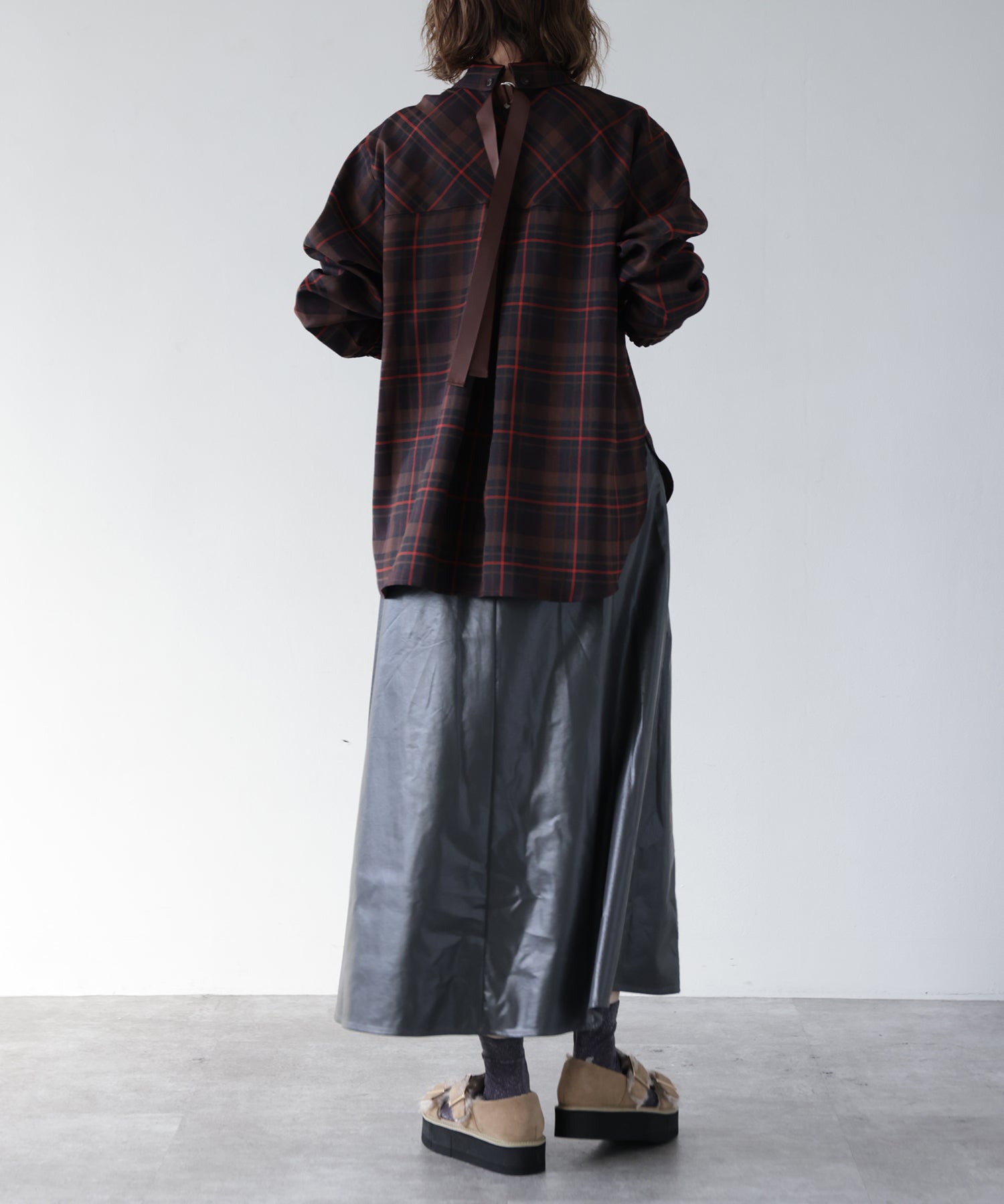 ブラウン　model：H167