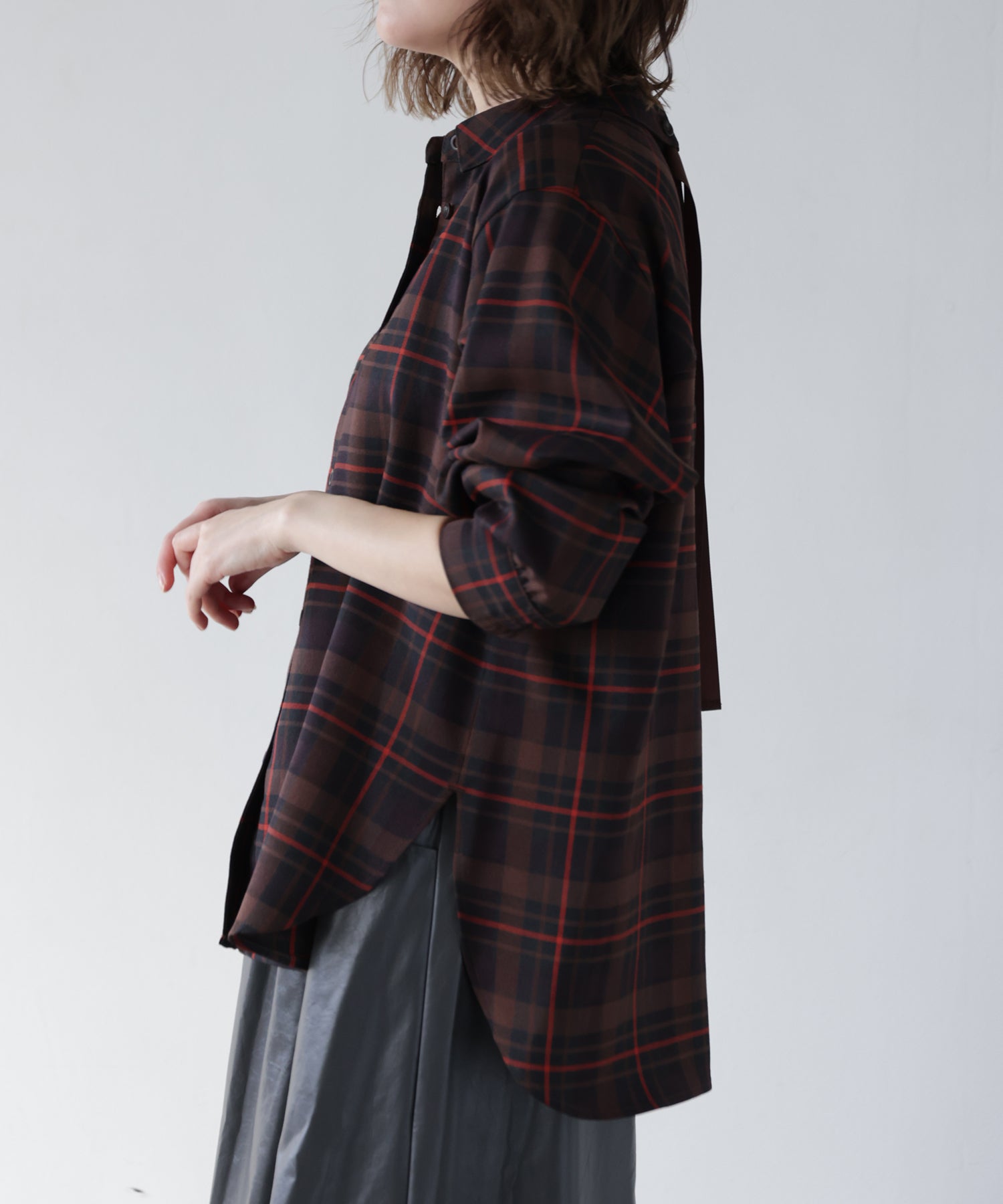 ブラウン　model：H167