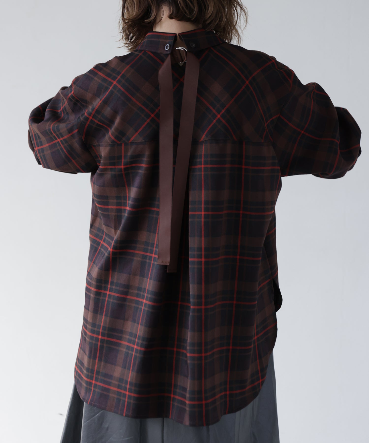 ブラウン　model：H167