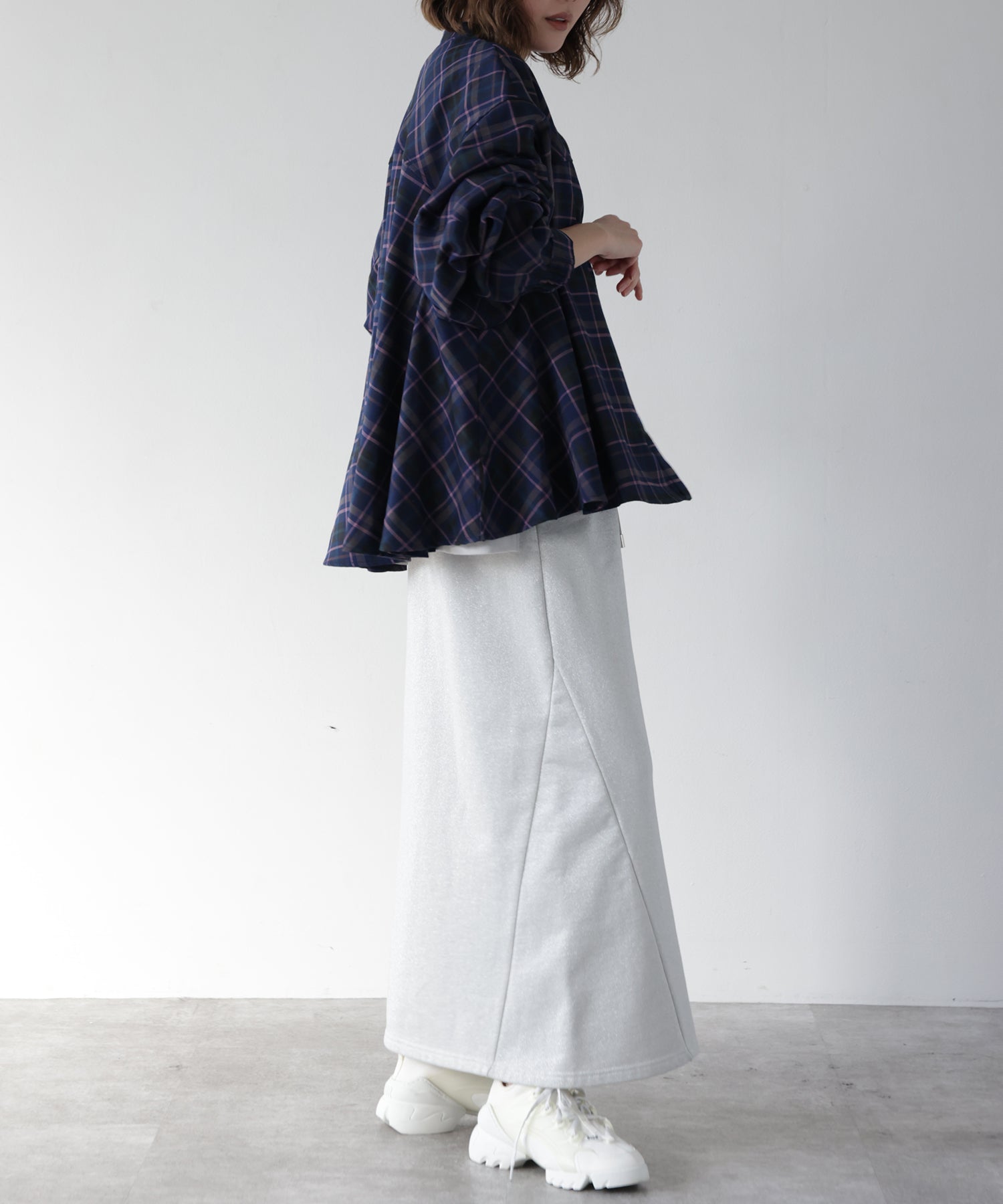 ネイビー　model：H167