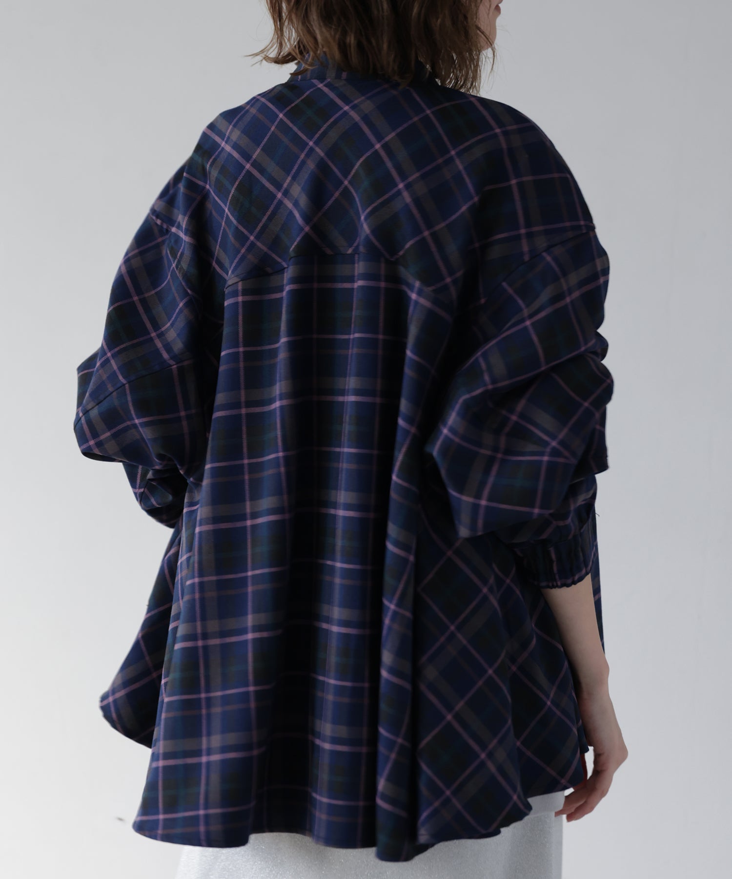 ネイビー　model：H167