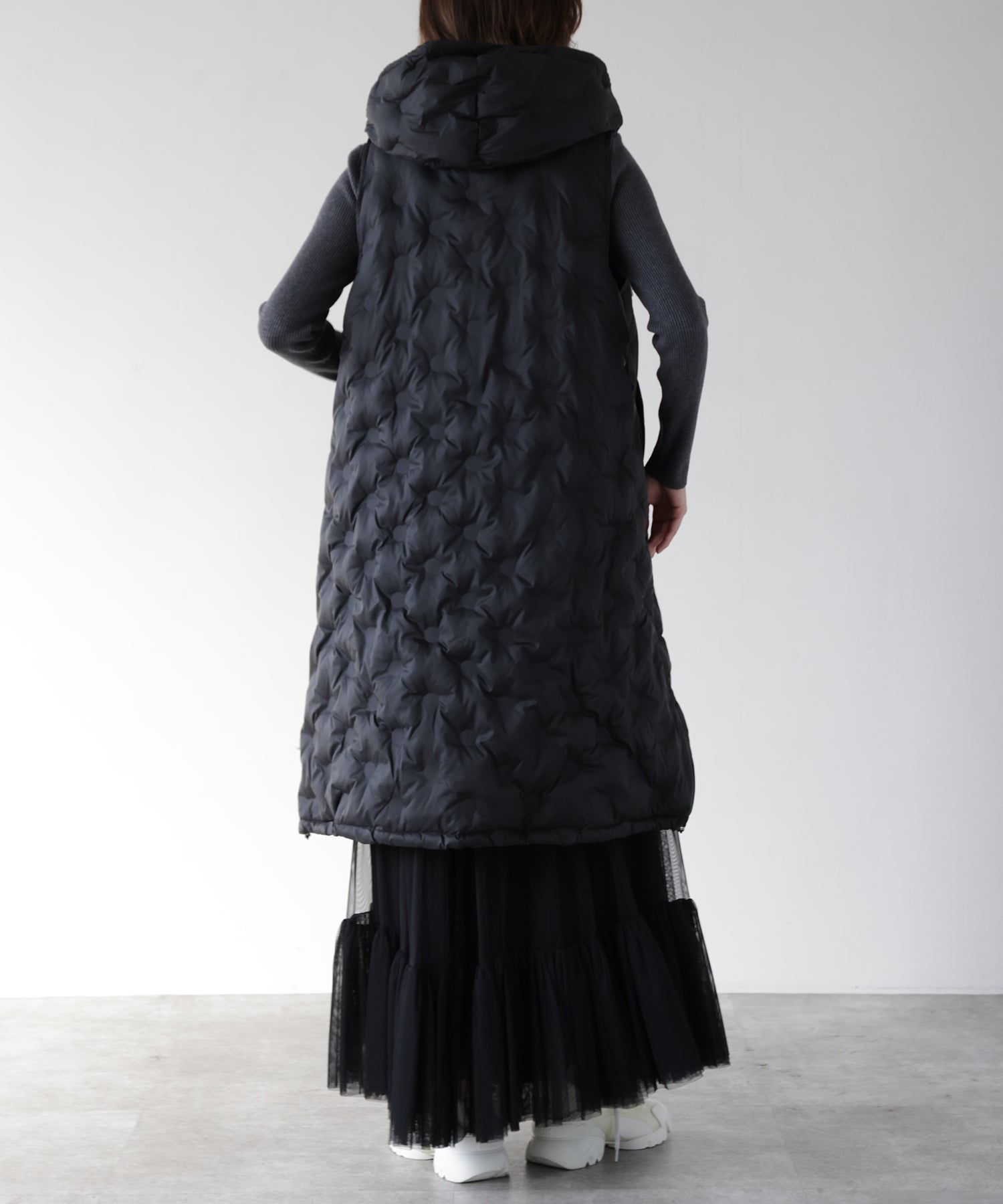 ブラック　model：H167