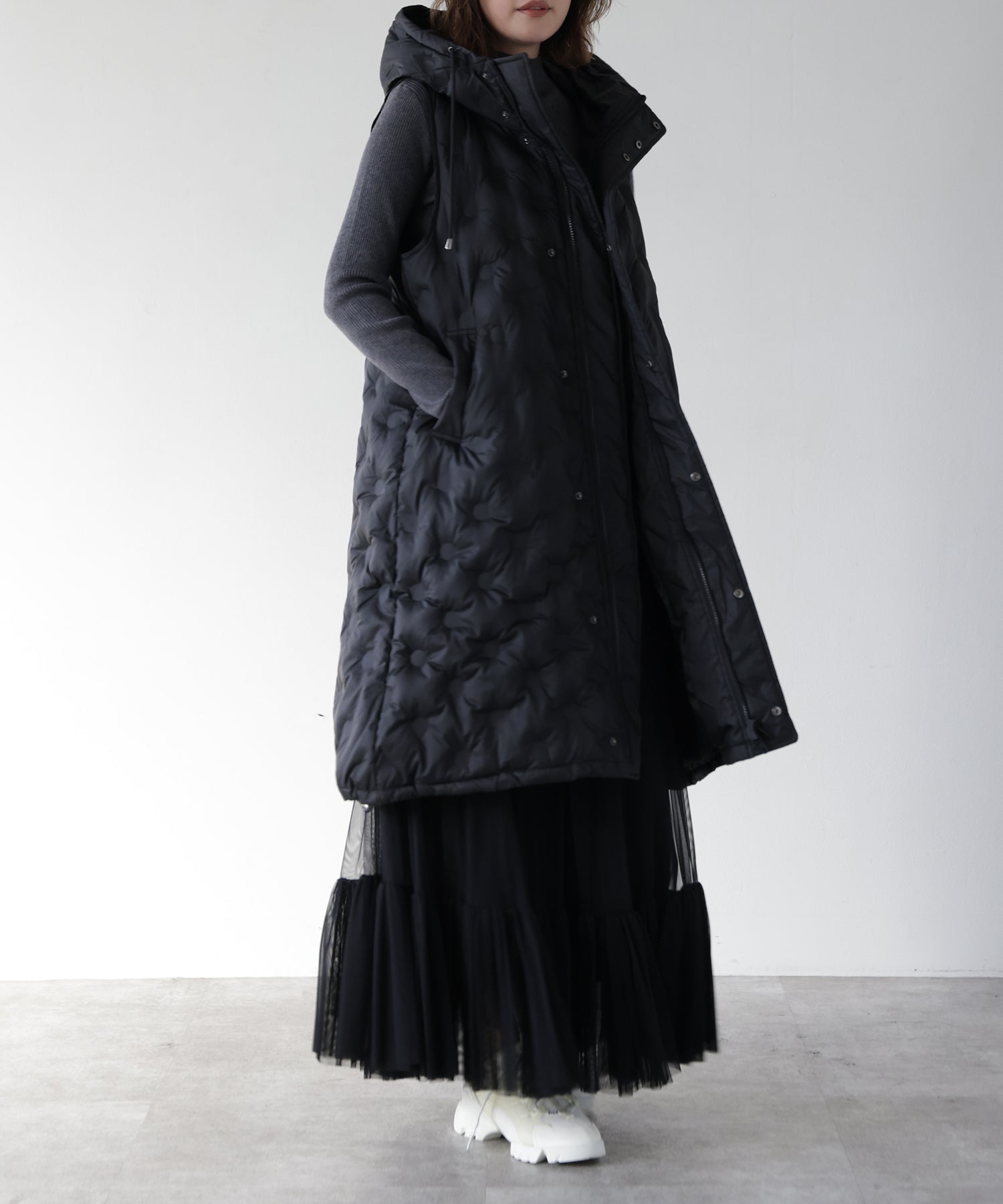 ブラック　model：H167