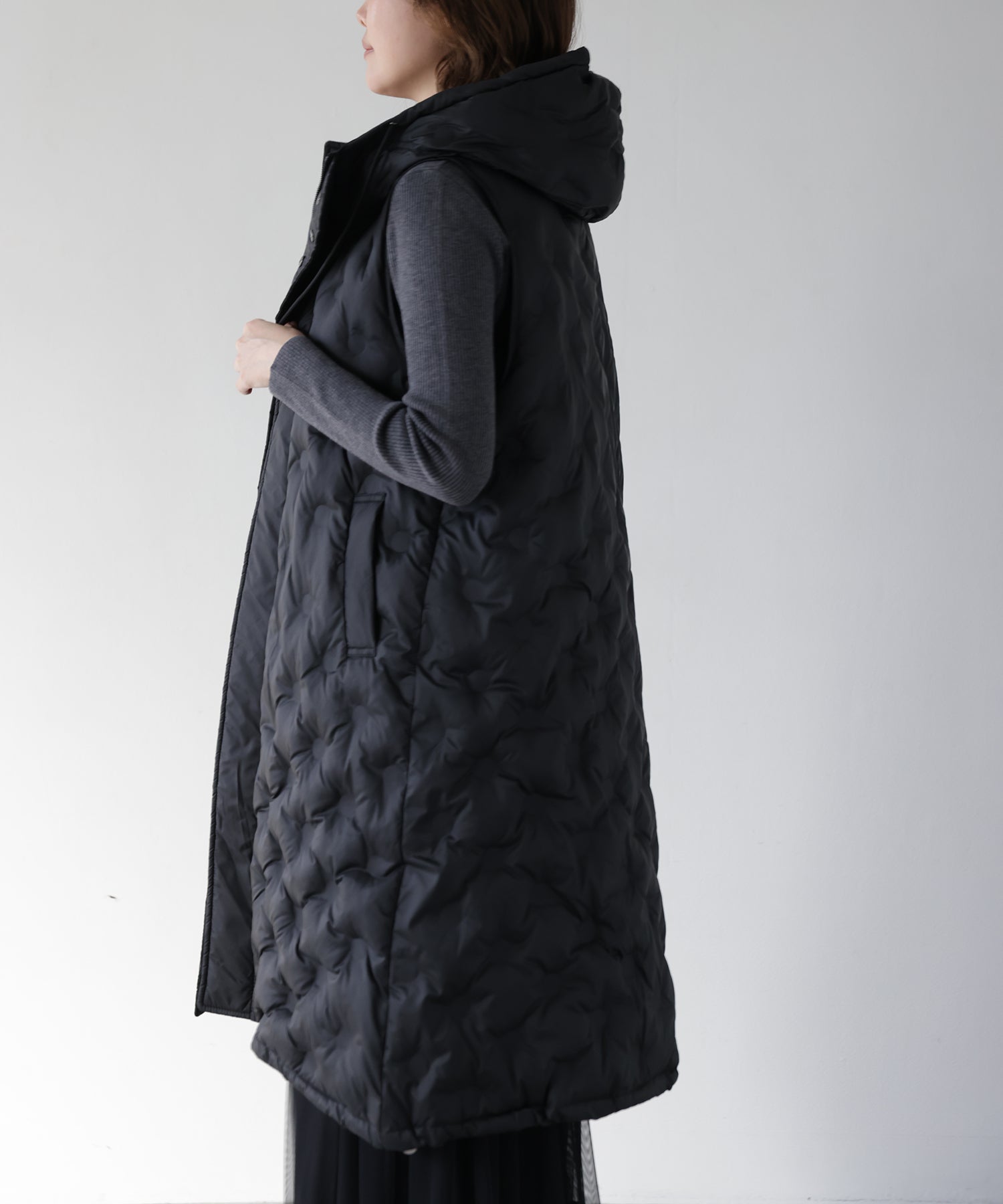 ブラック　model：H167