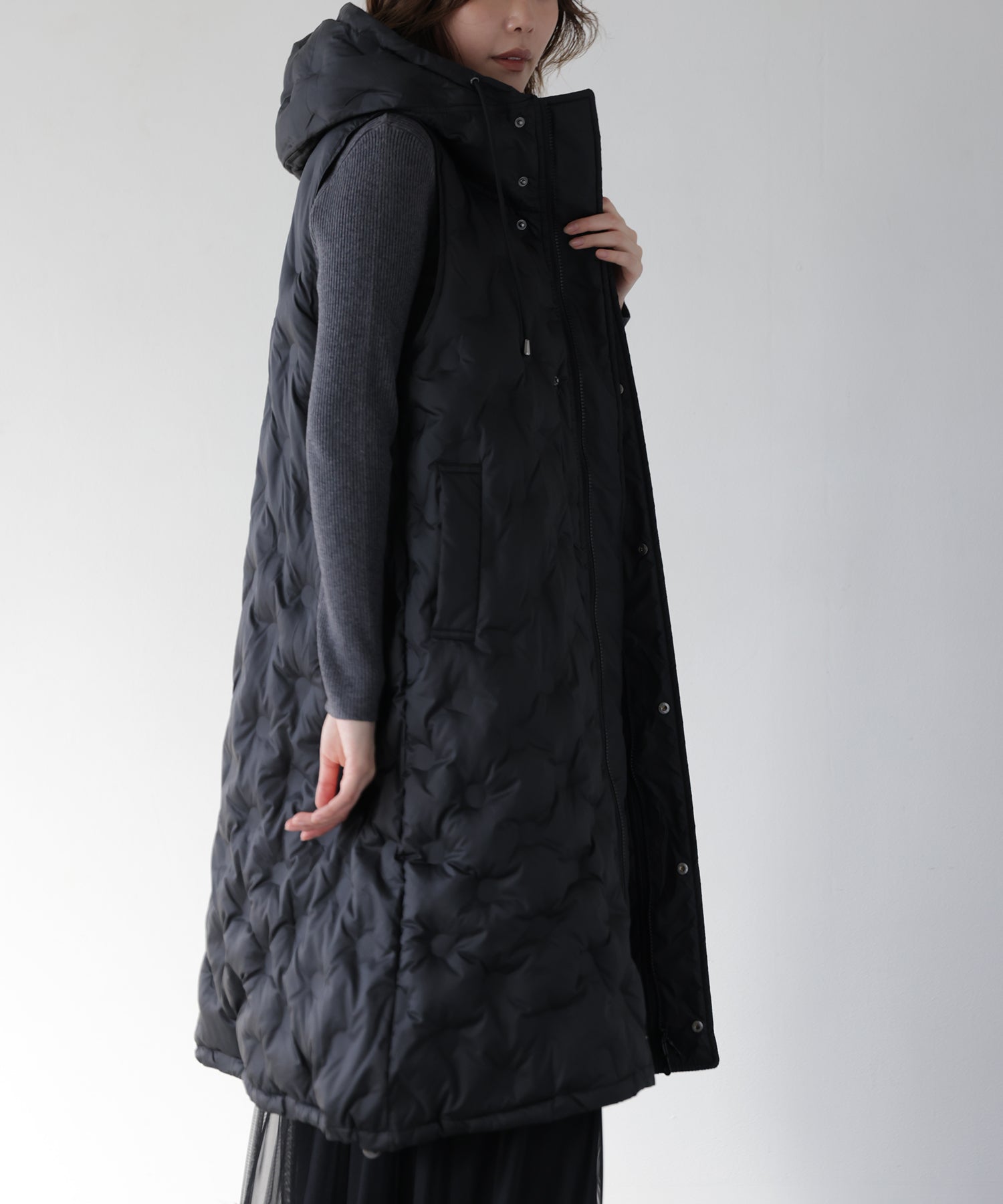 ブラック　model：H167