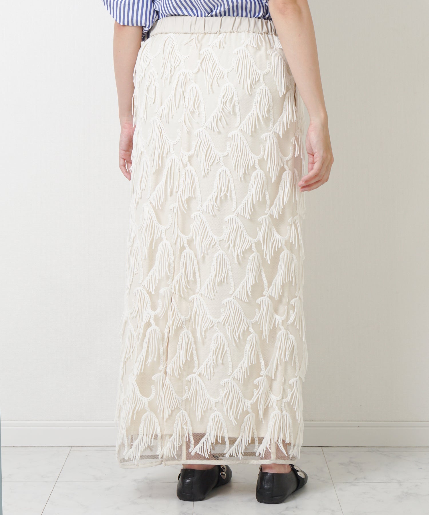 オフホワイト　model：H160