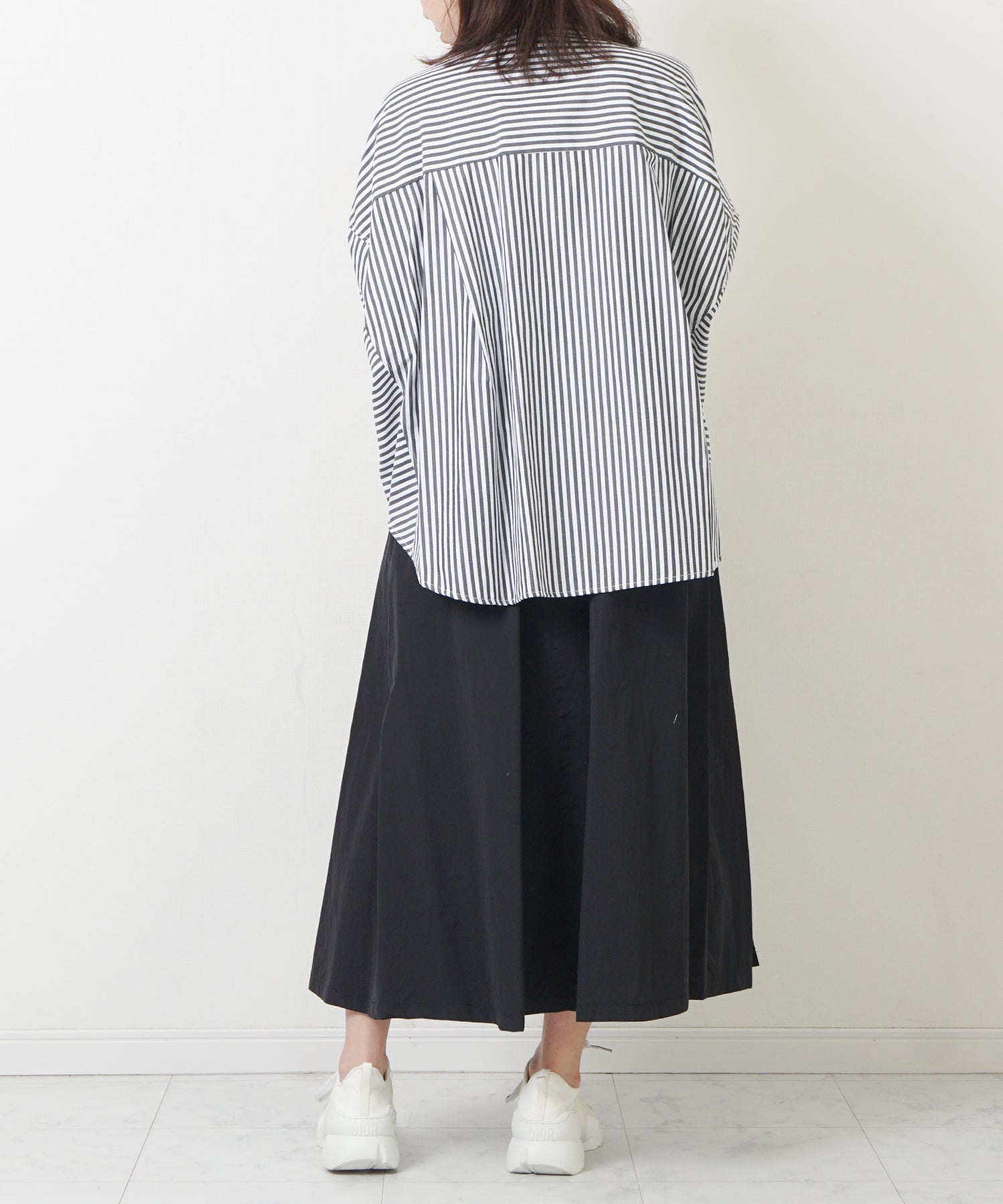 ブラック　model：H160