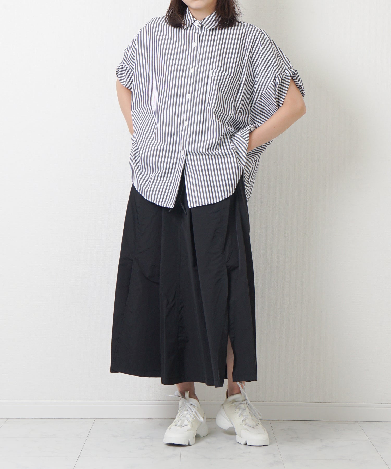 ブラック　model：H160