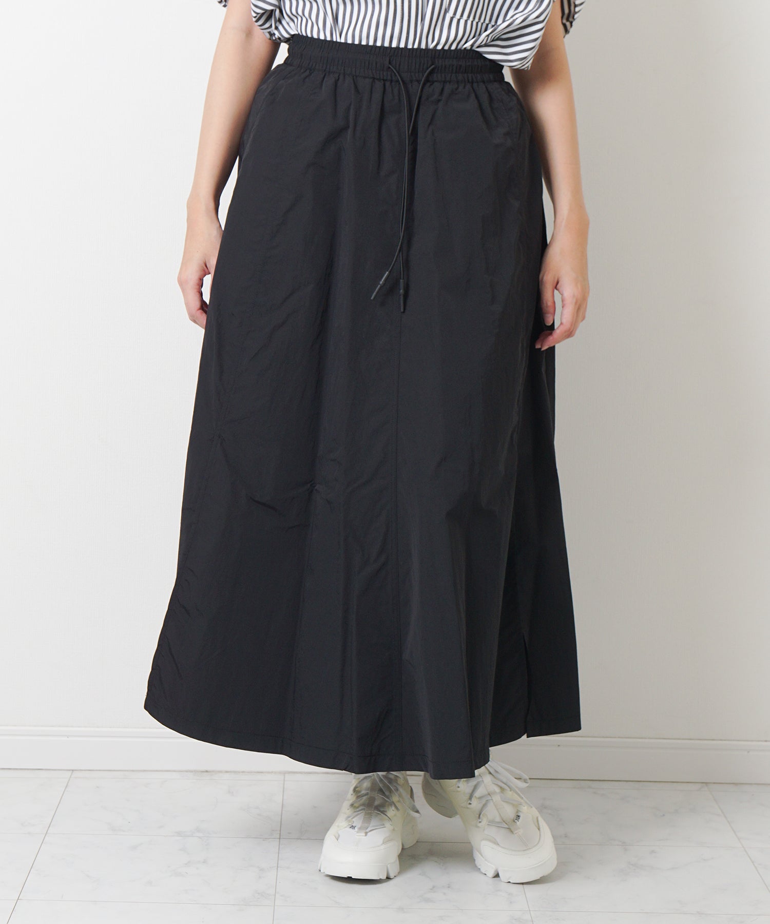 ブラック　model：H160
