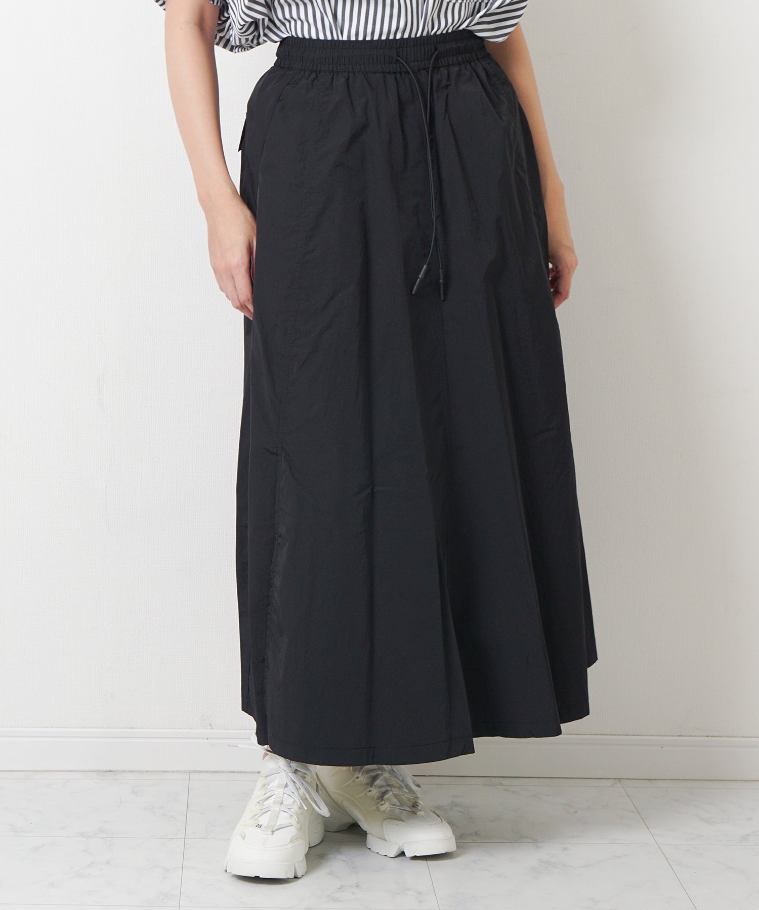 ブラック　model：H160