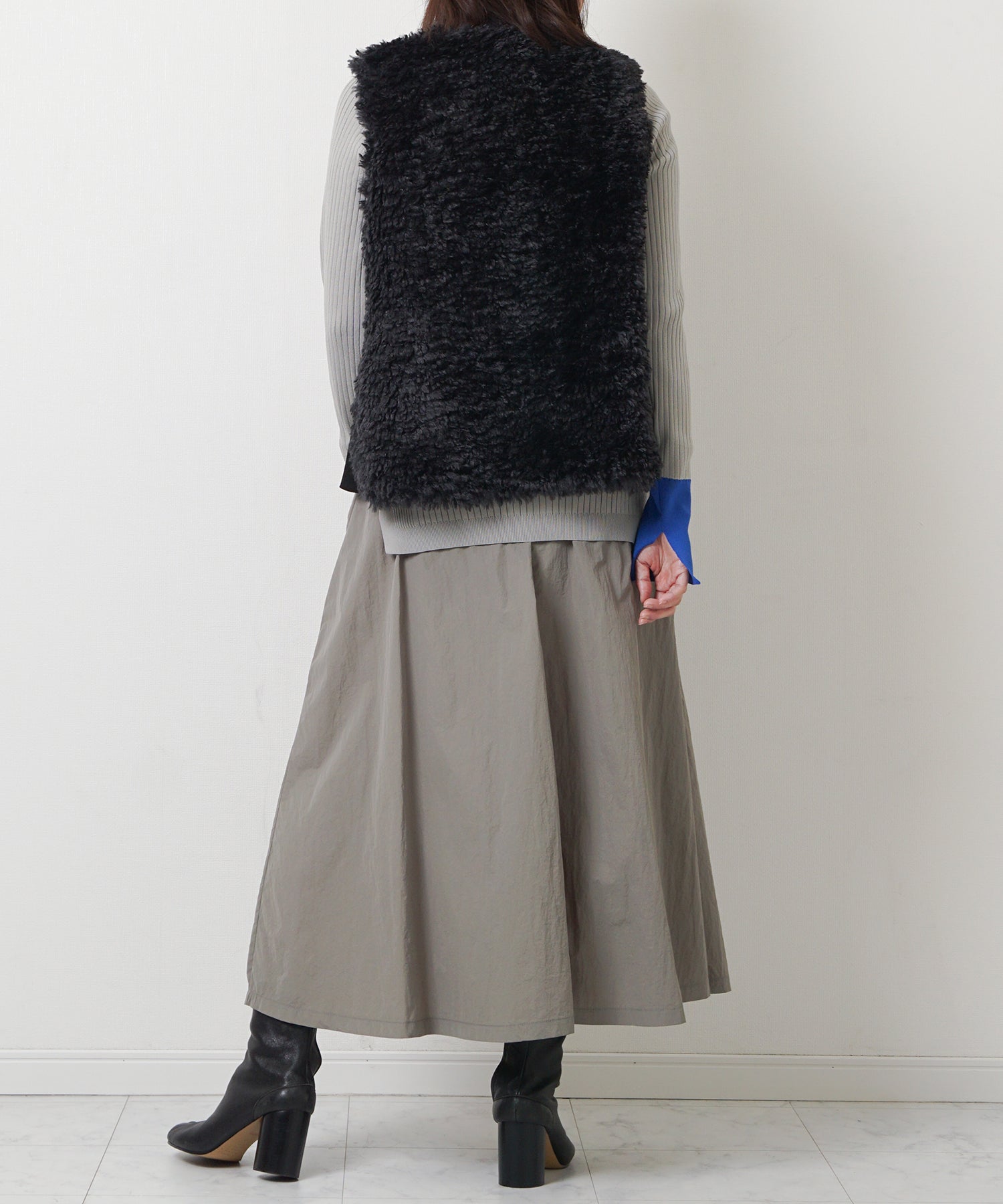 ブラック　model：H160