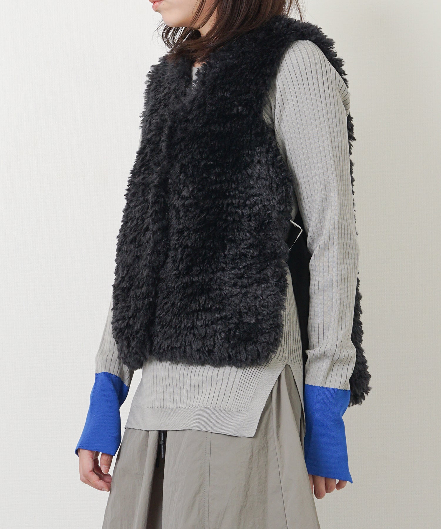 ブラック　model：H160