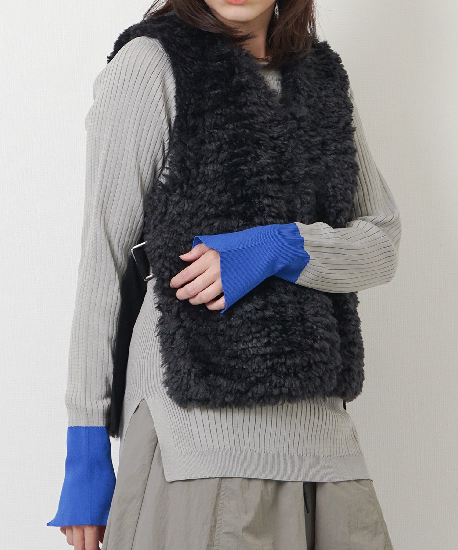 ブラック　model：H160