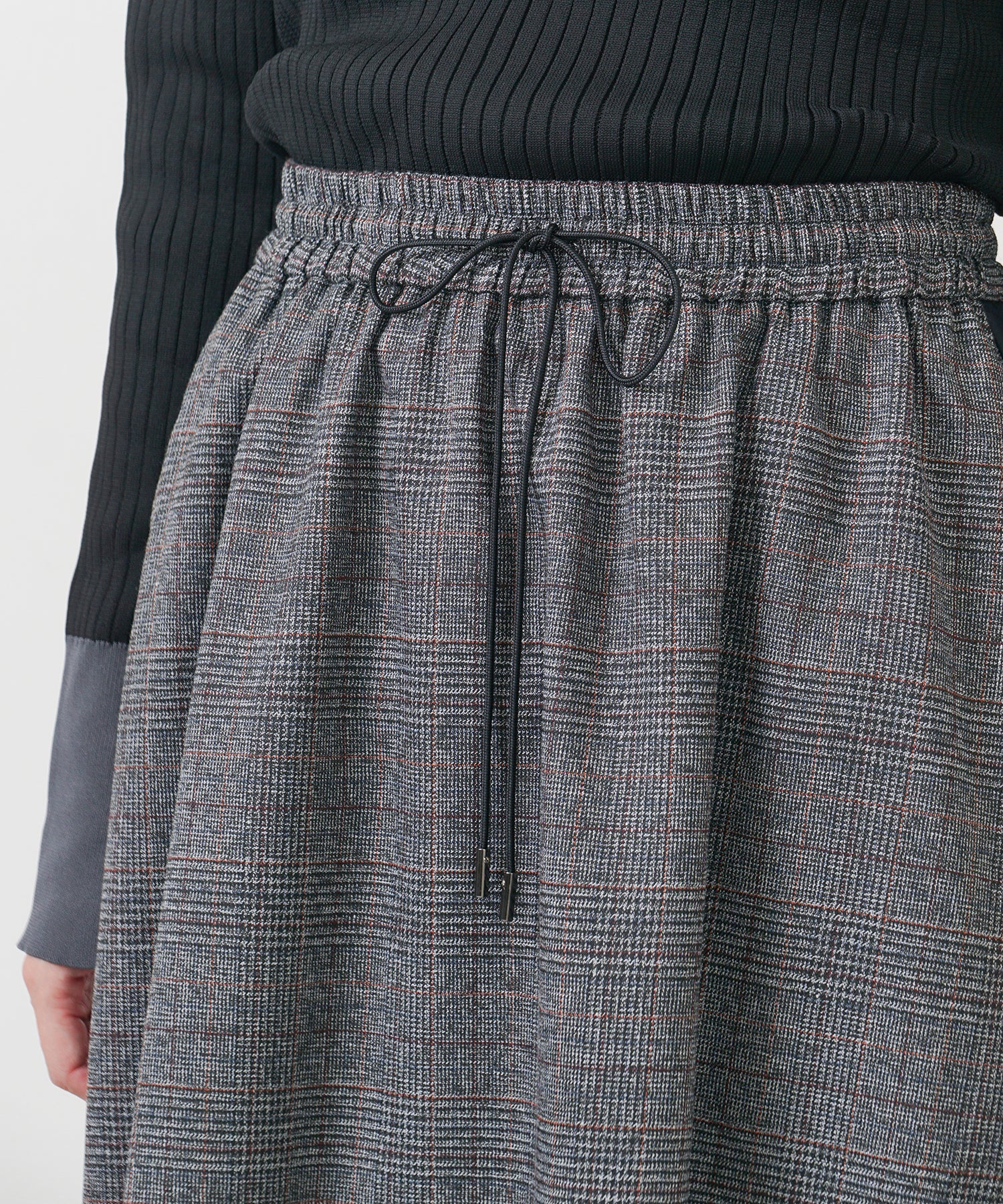 チャコール　model：H160