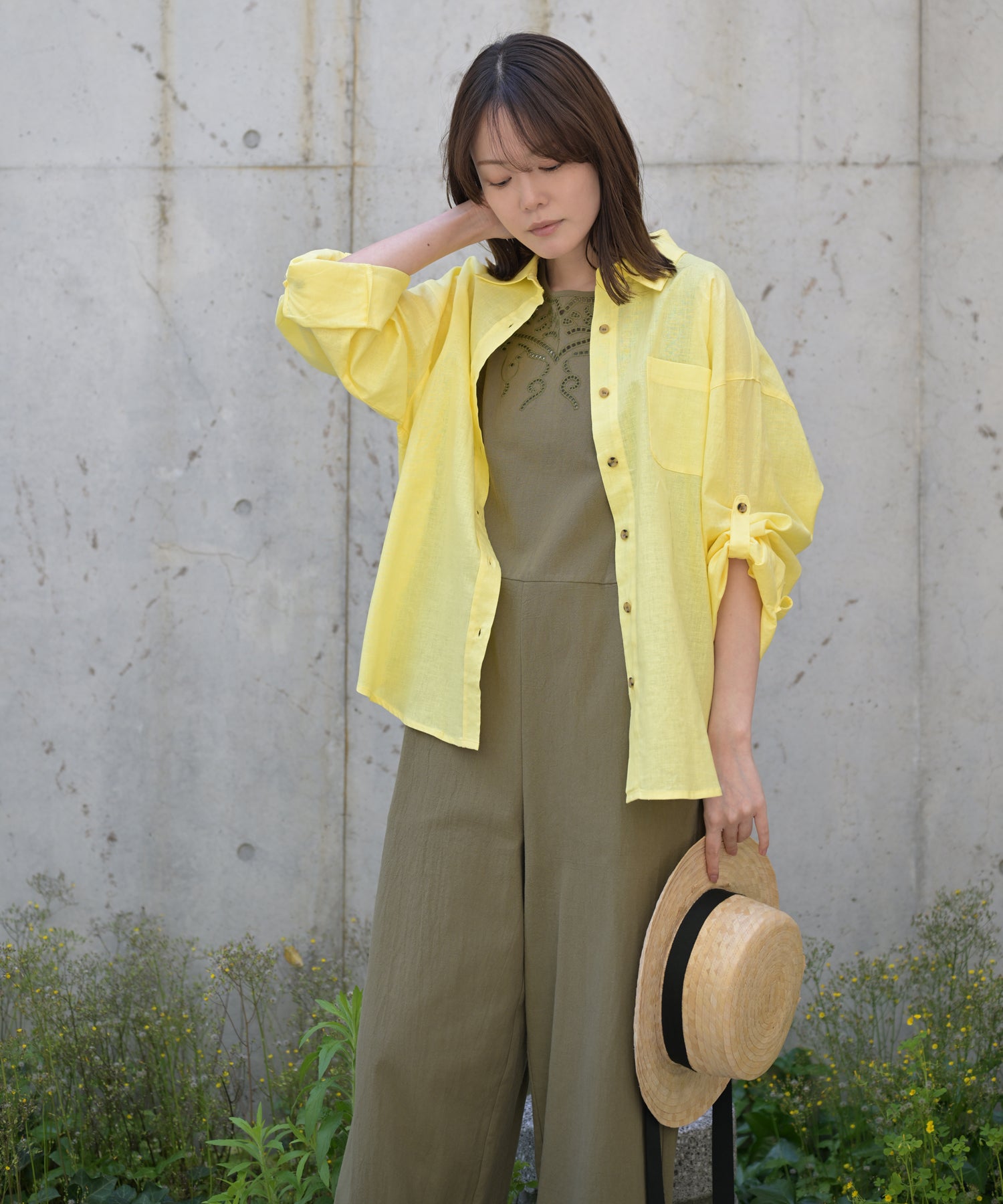 カーキ　model：H167