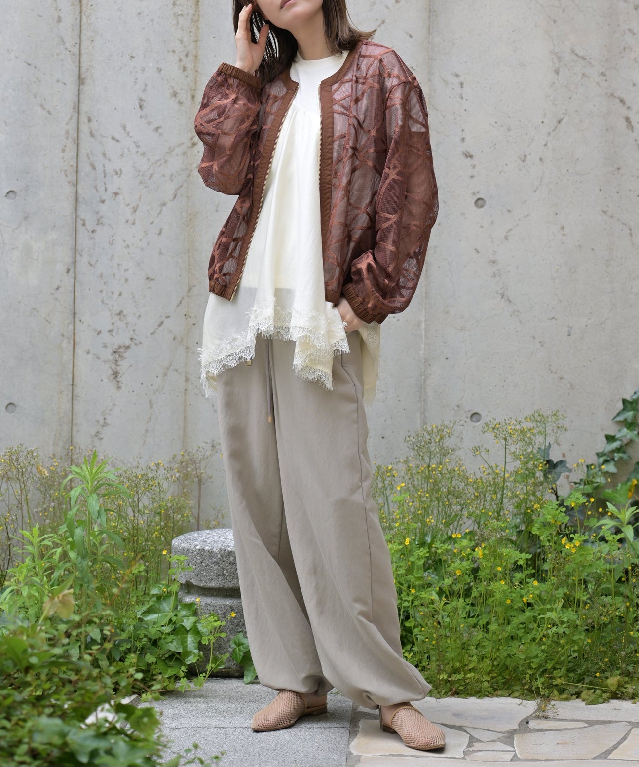 ブラウン　model：H167