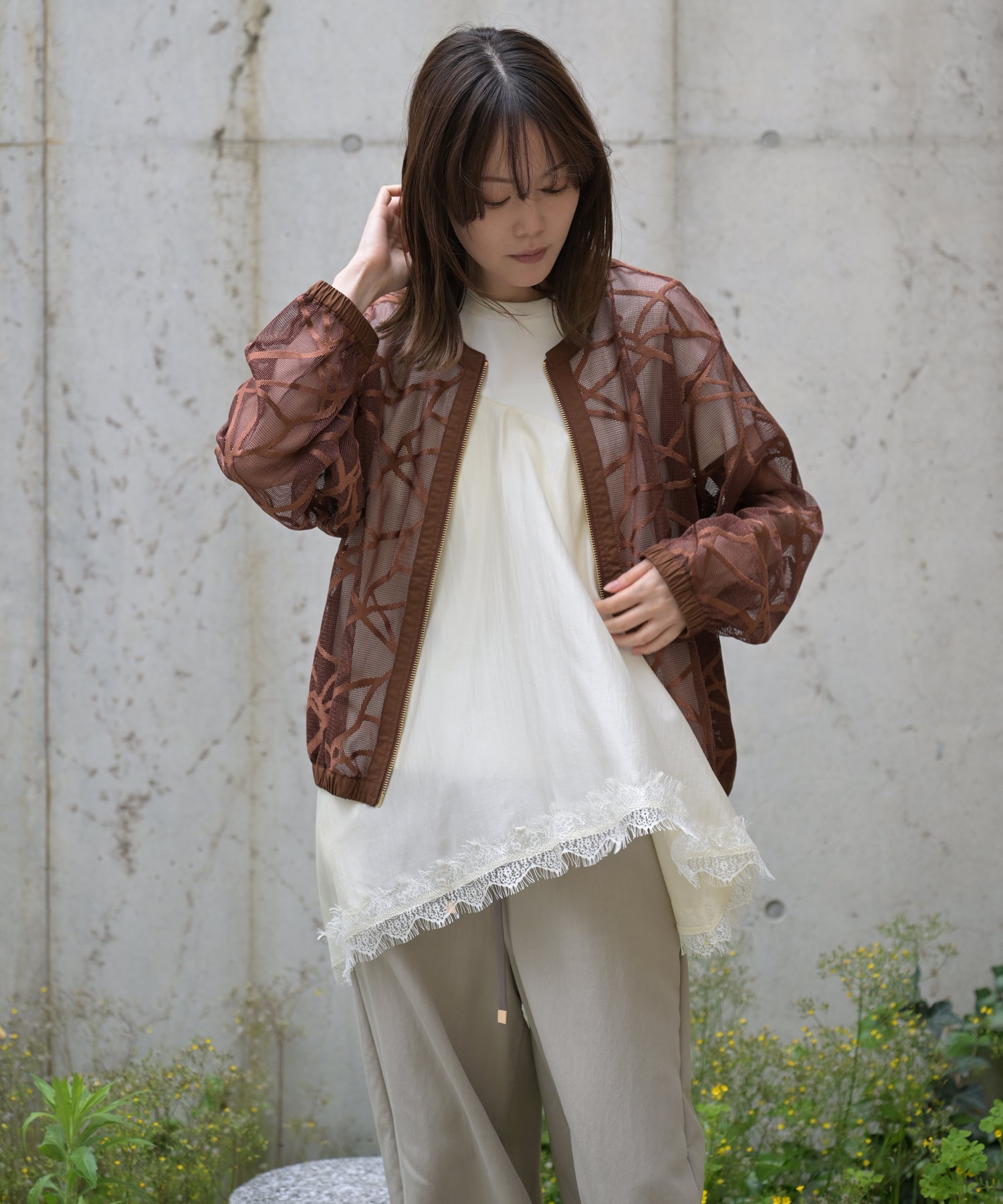 ブラウン　model：H167
