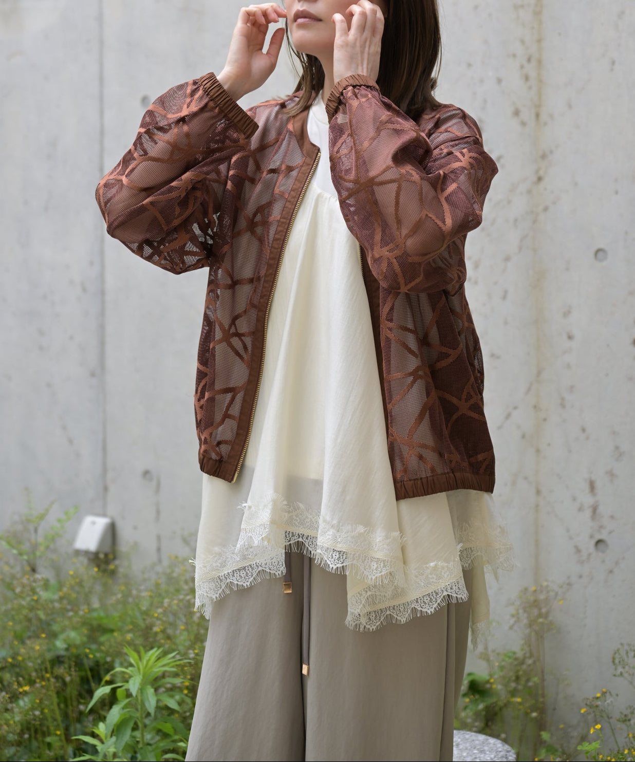 ブラウン　model：H167