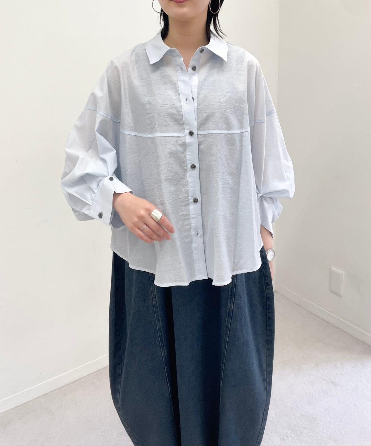 ブルー　staff：H161