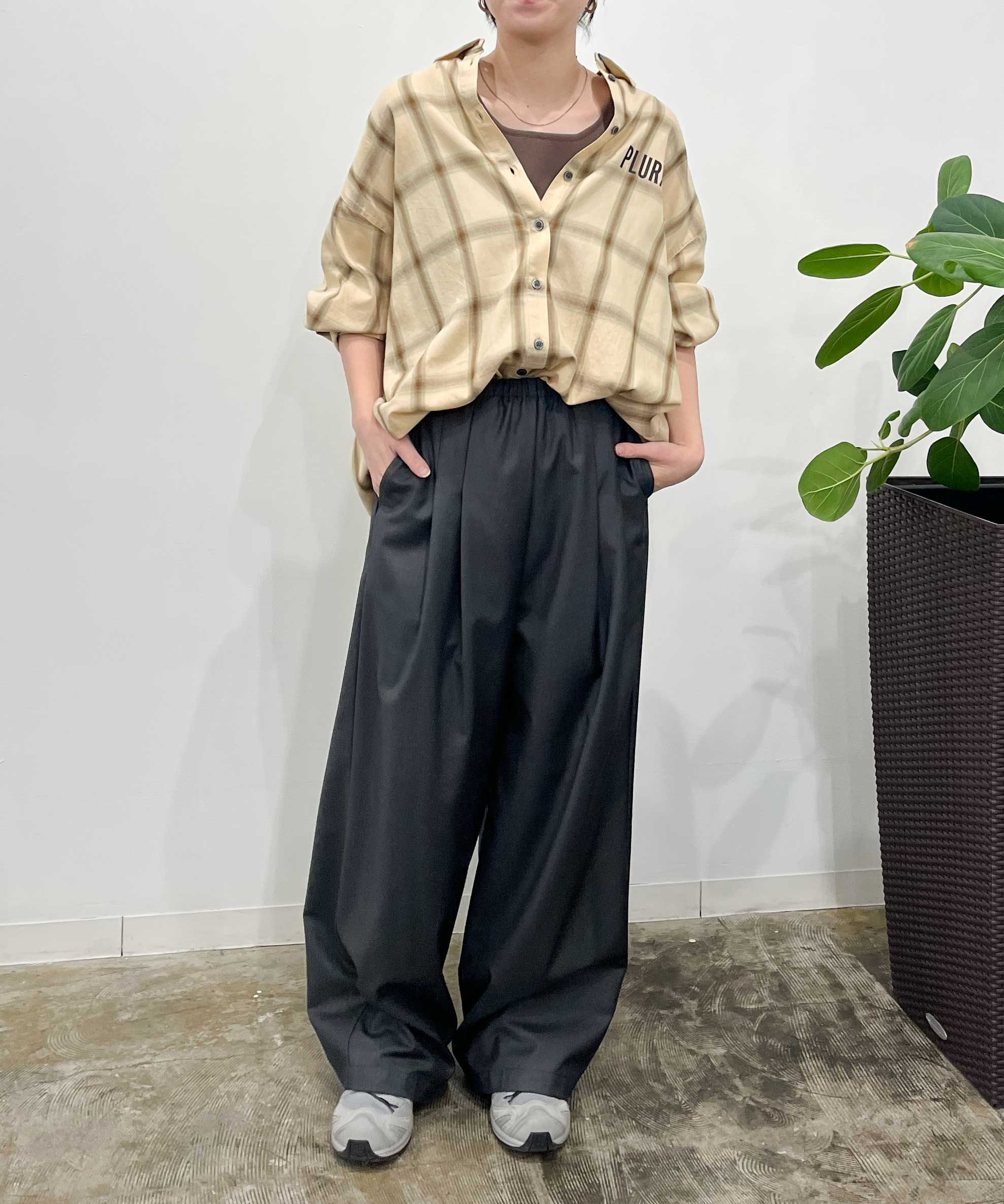 イエロー　staff：H155