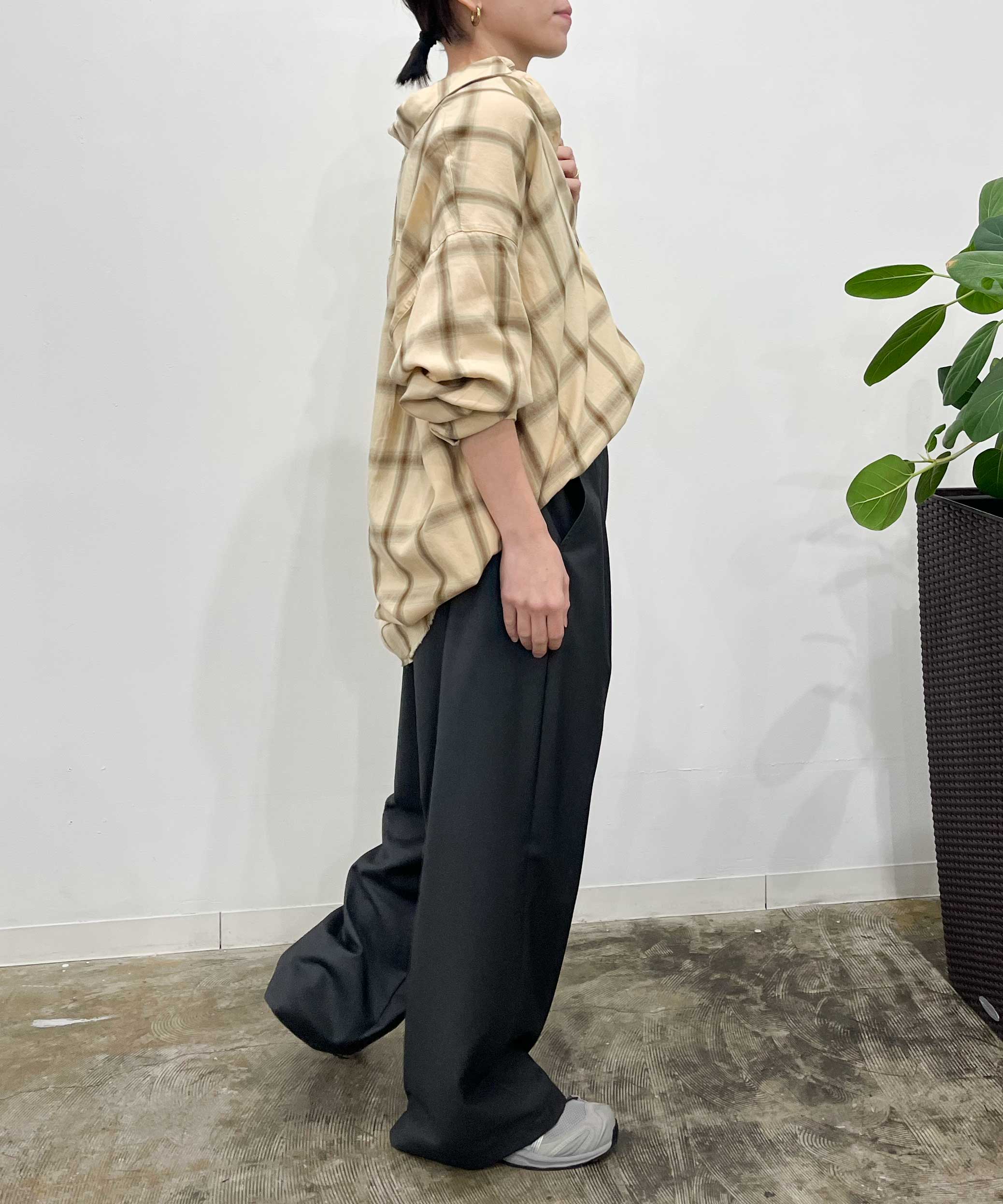 イエロー　staff：H155