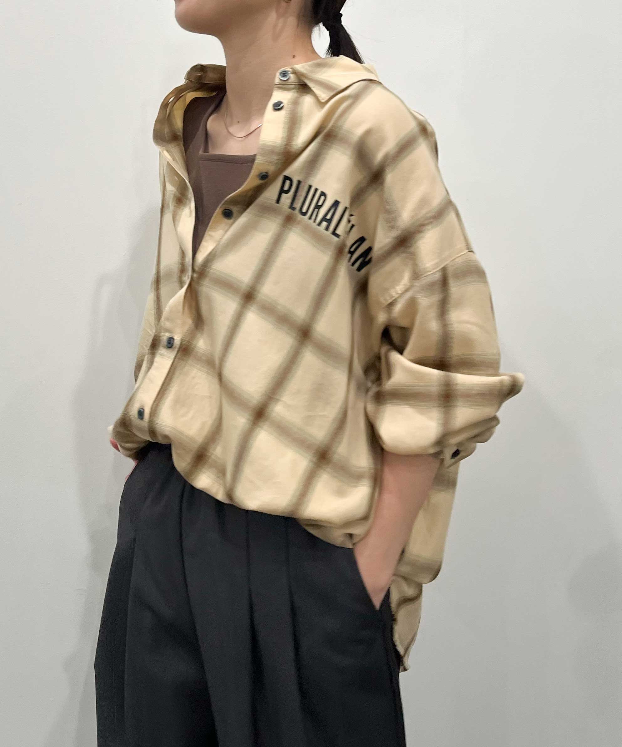 イエロー　staff：H155