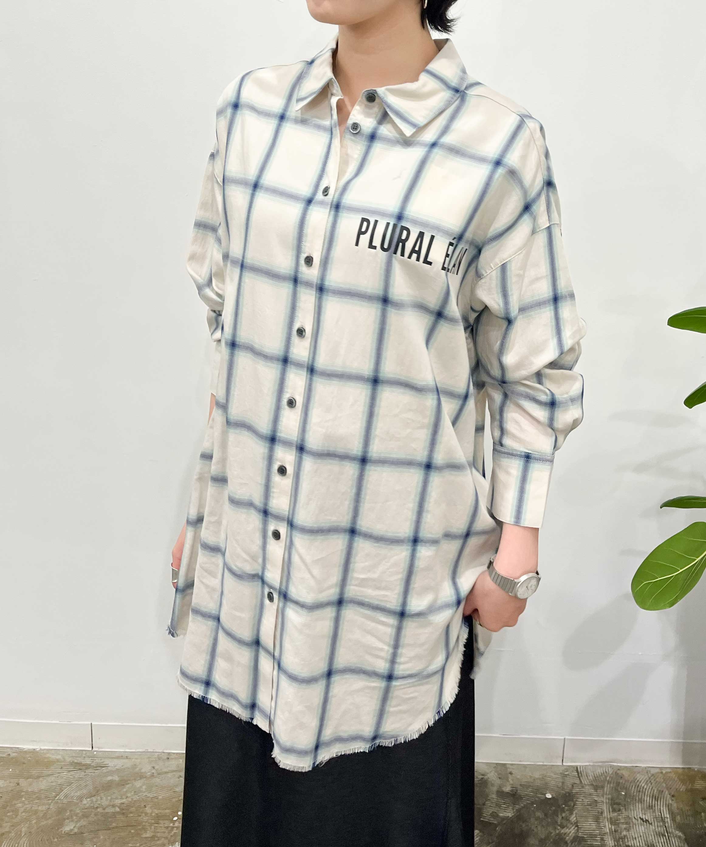 オフホワイト　staff：H161