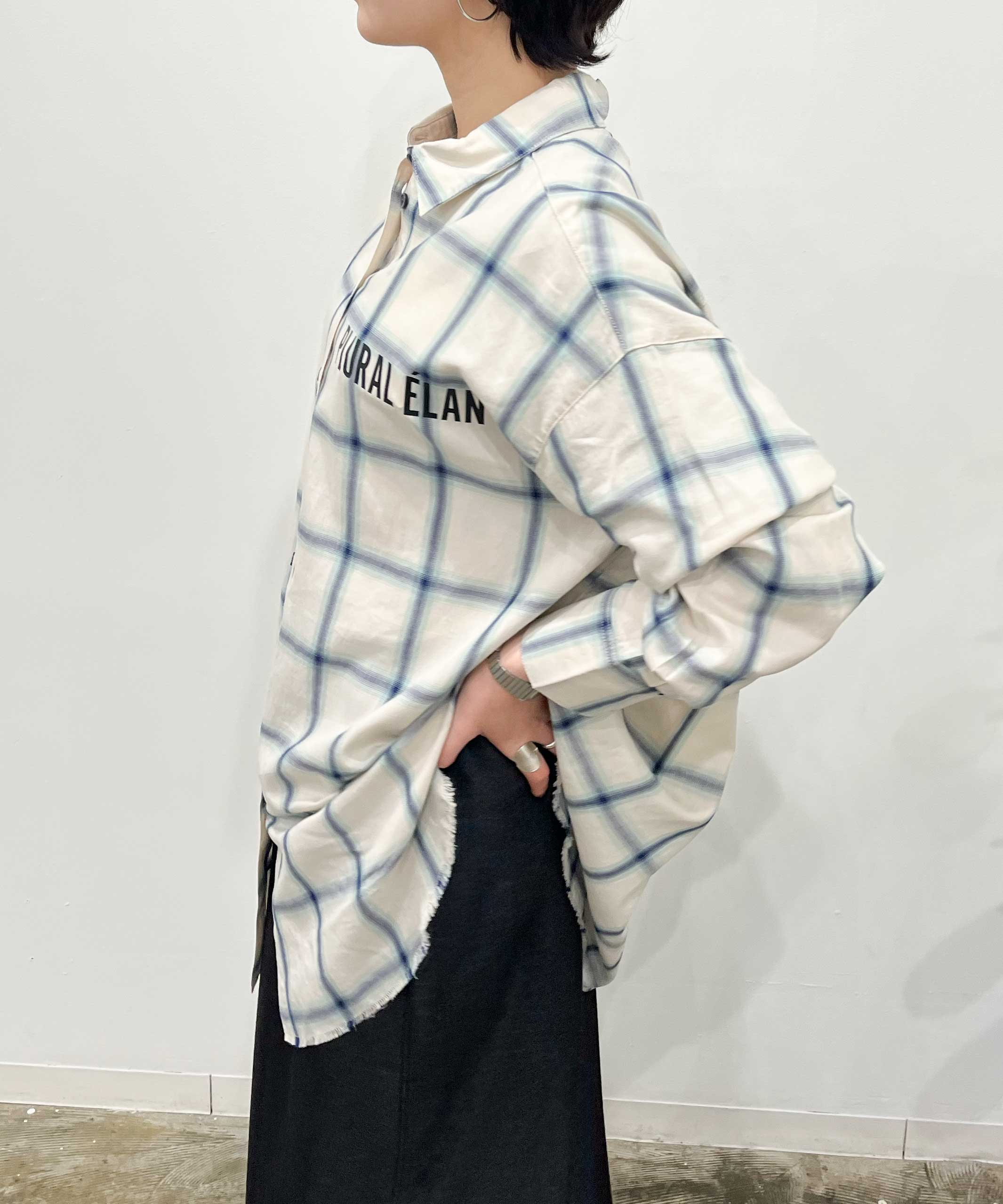 オフホワイト　staff：H161