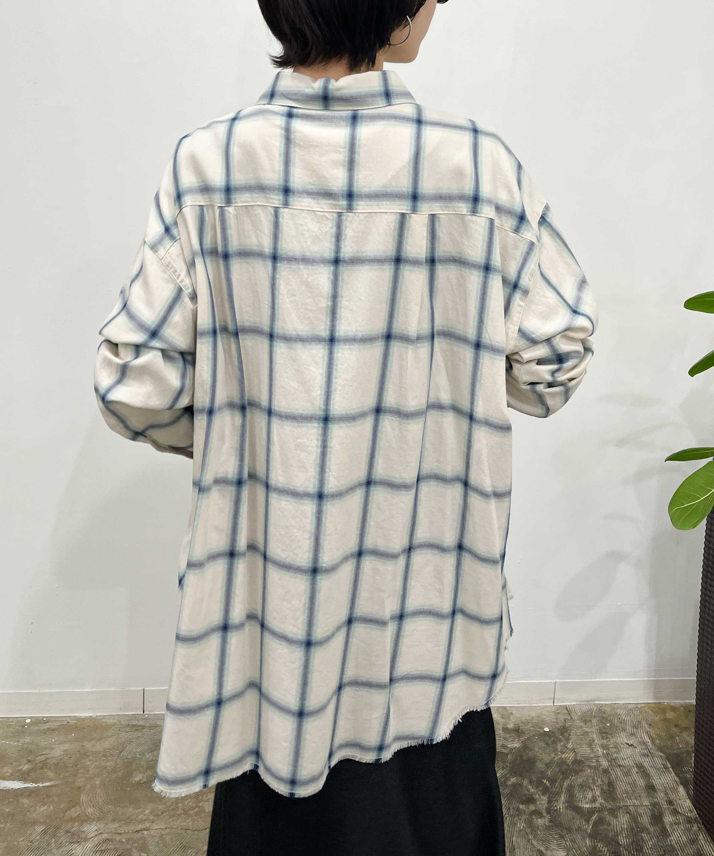 オフホワイト　staff：H161