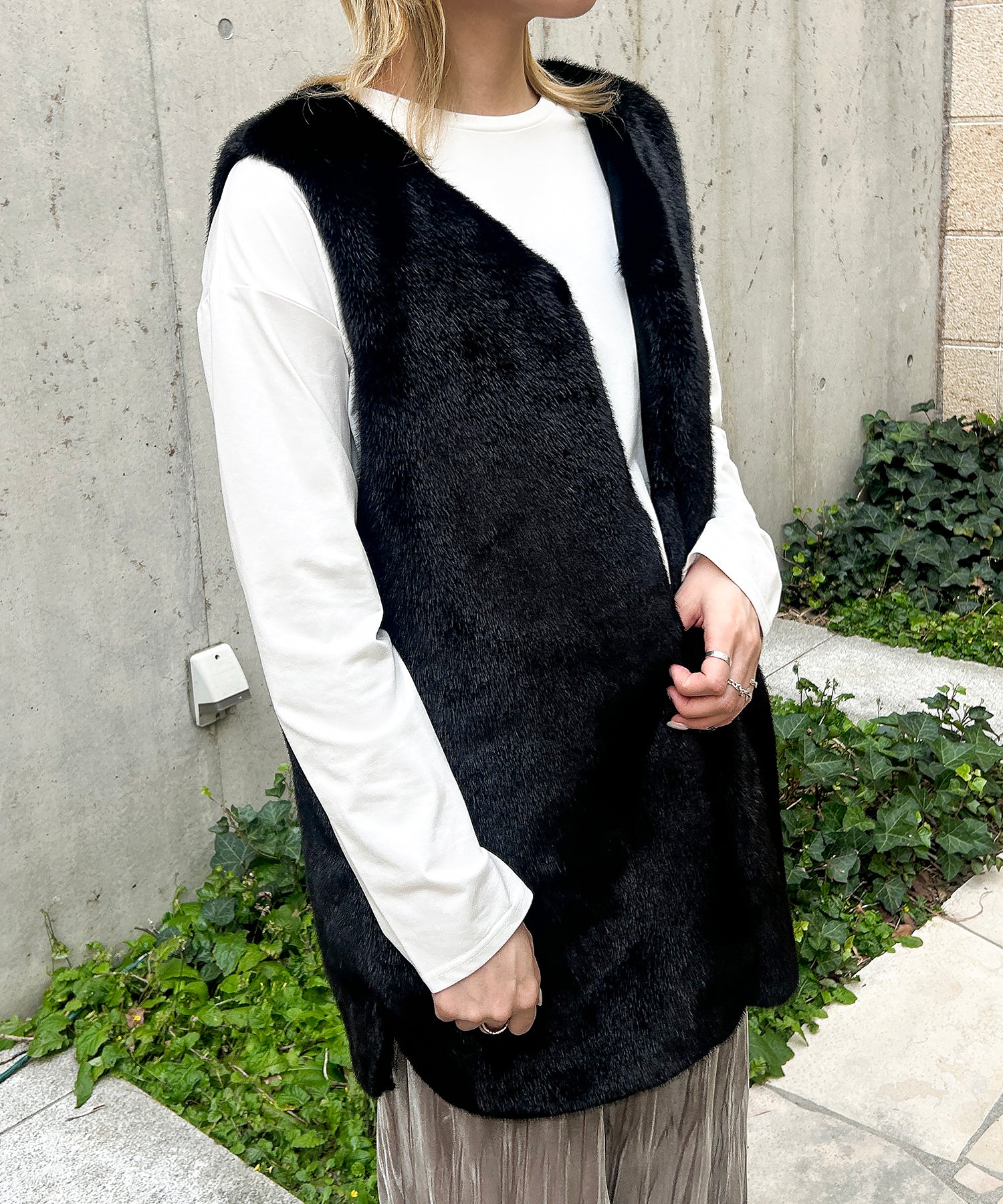 ブラック×ブラック ファーベスト　staff：H157