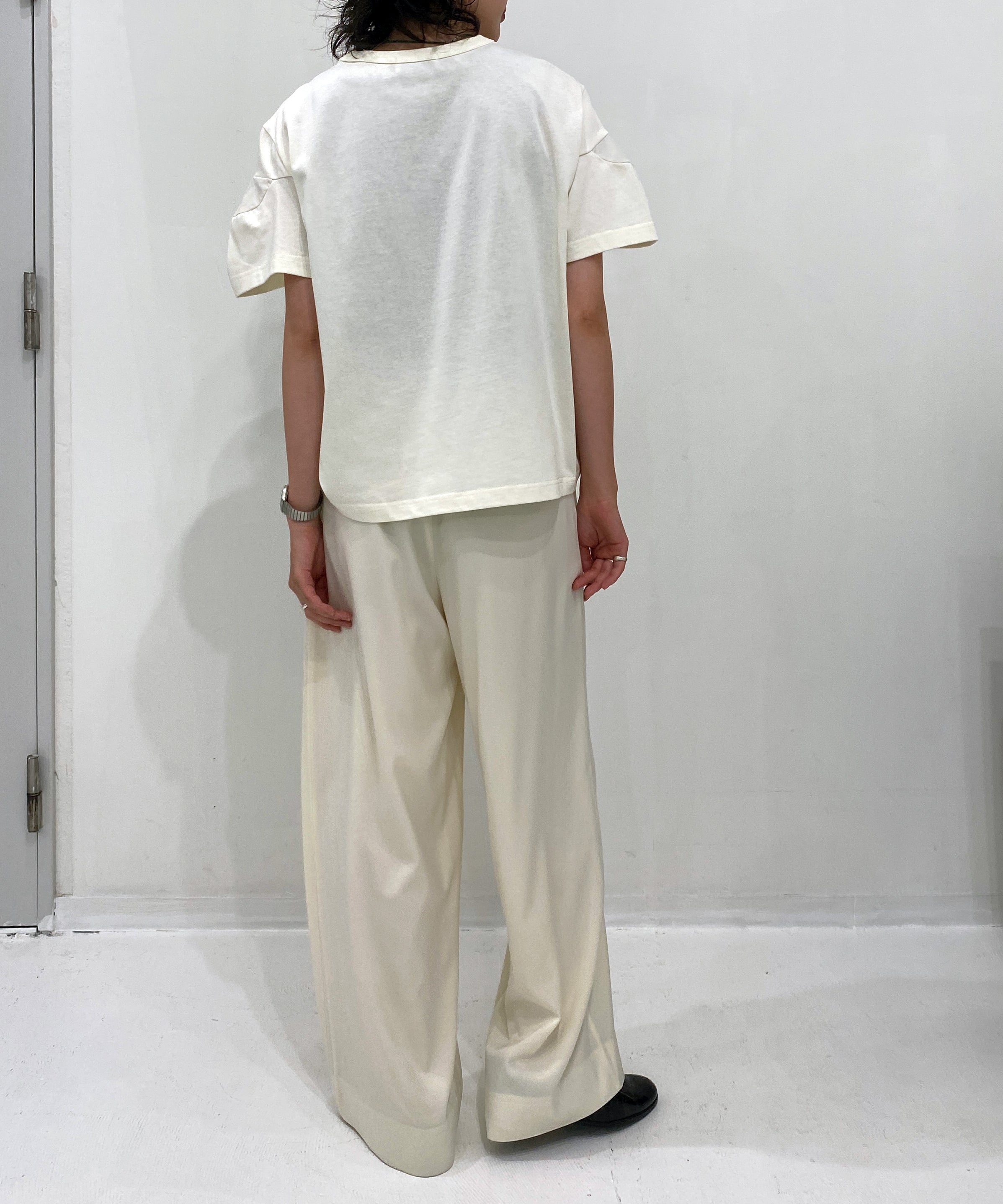 オフホワイト　staff：H161cm