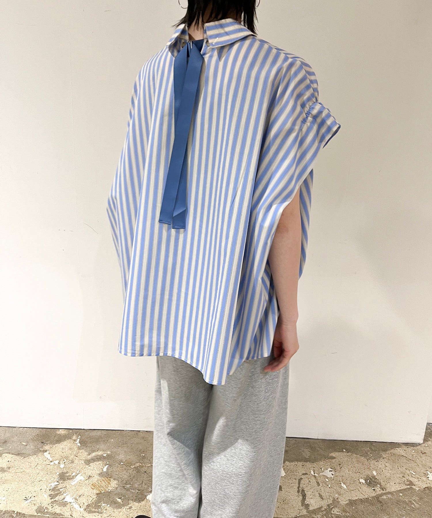 Back Ribbon Stripe Blouse