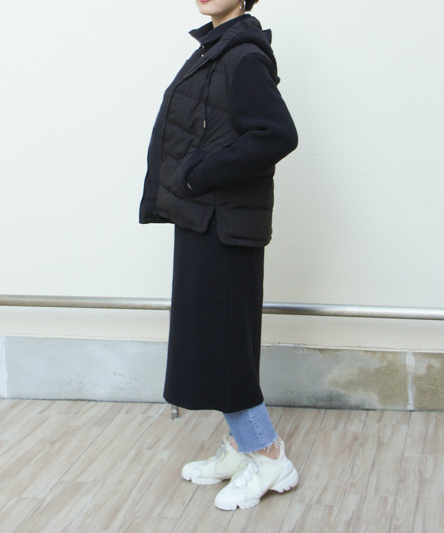 ブラック　model：H161