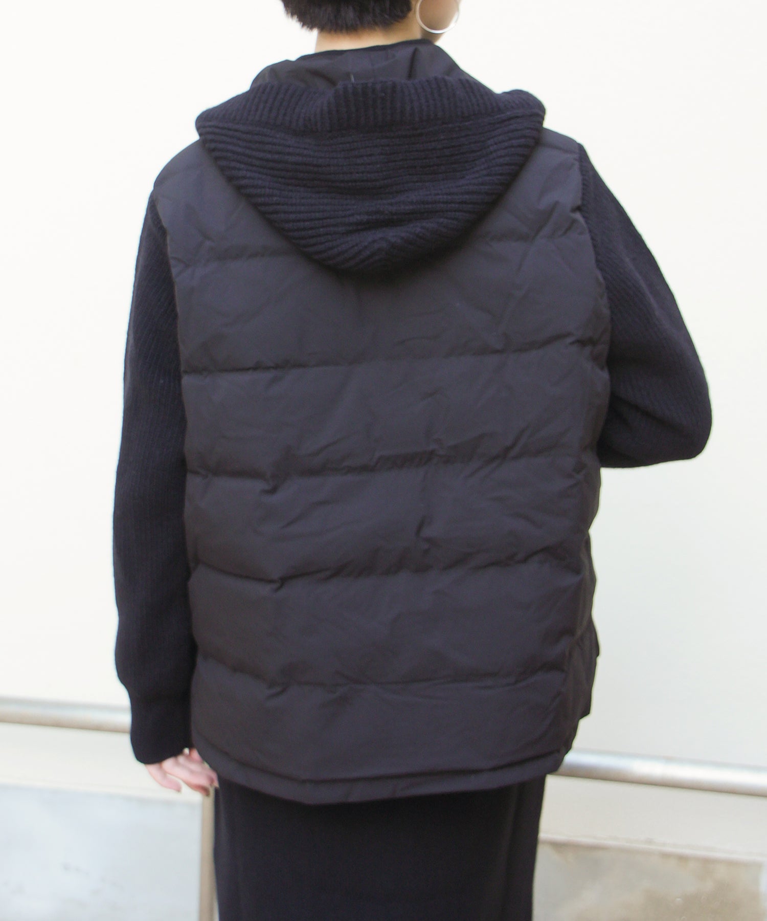 ブラック　model：H161