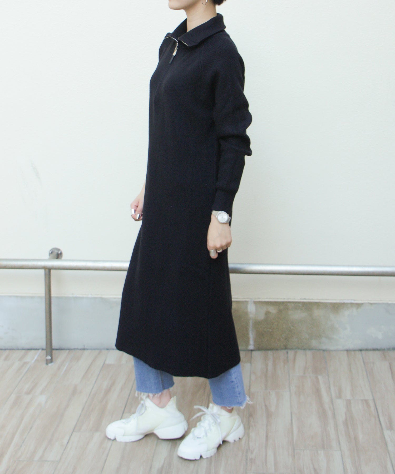 ブラック　model：H161