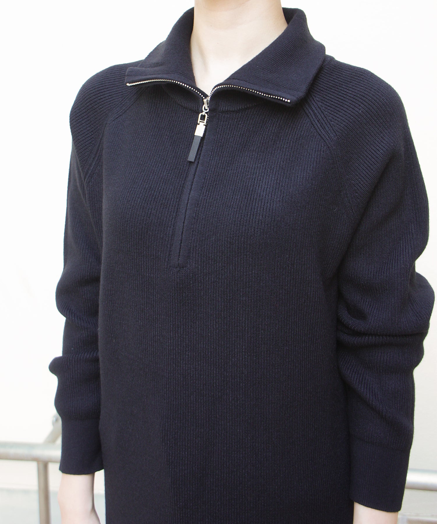 ブラック　model：H161