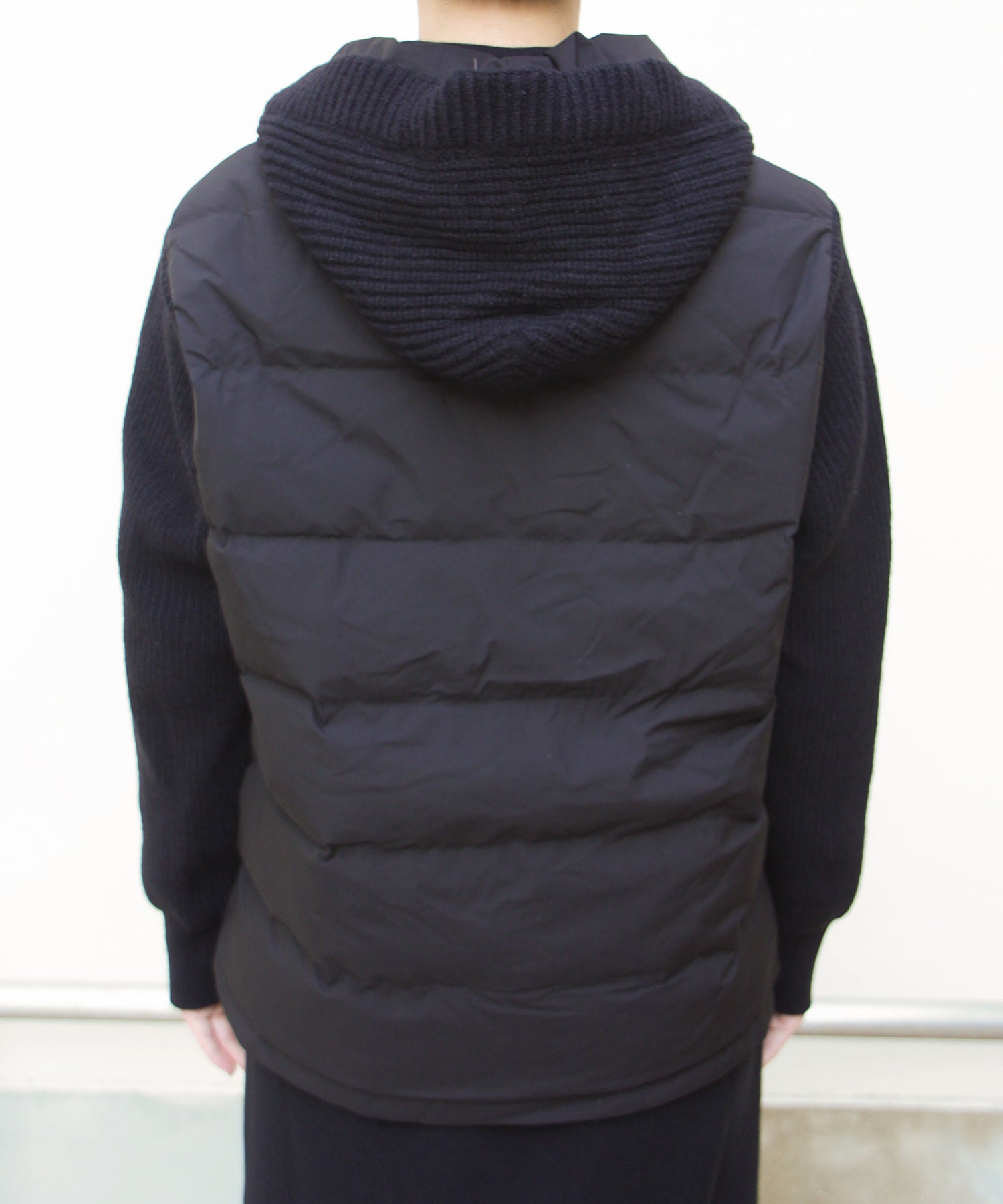 ブラック　model：H161