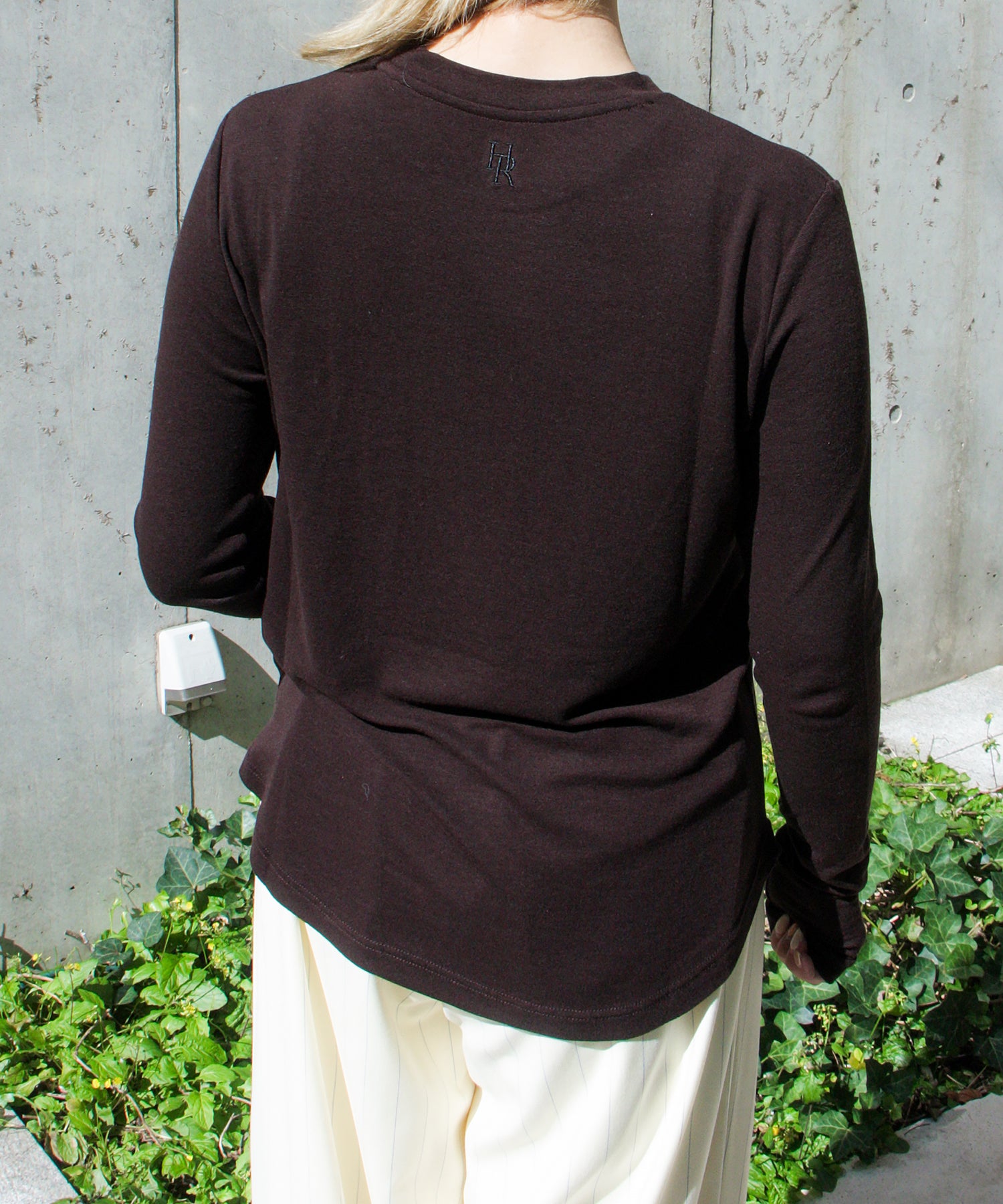 ダークブラウン　staff：H157