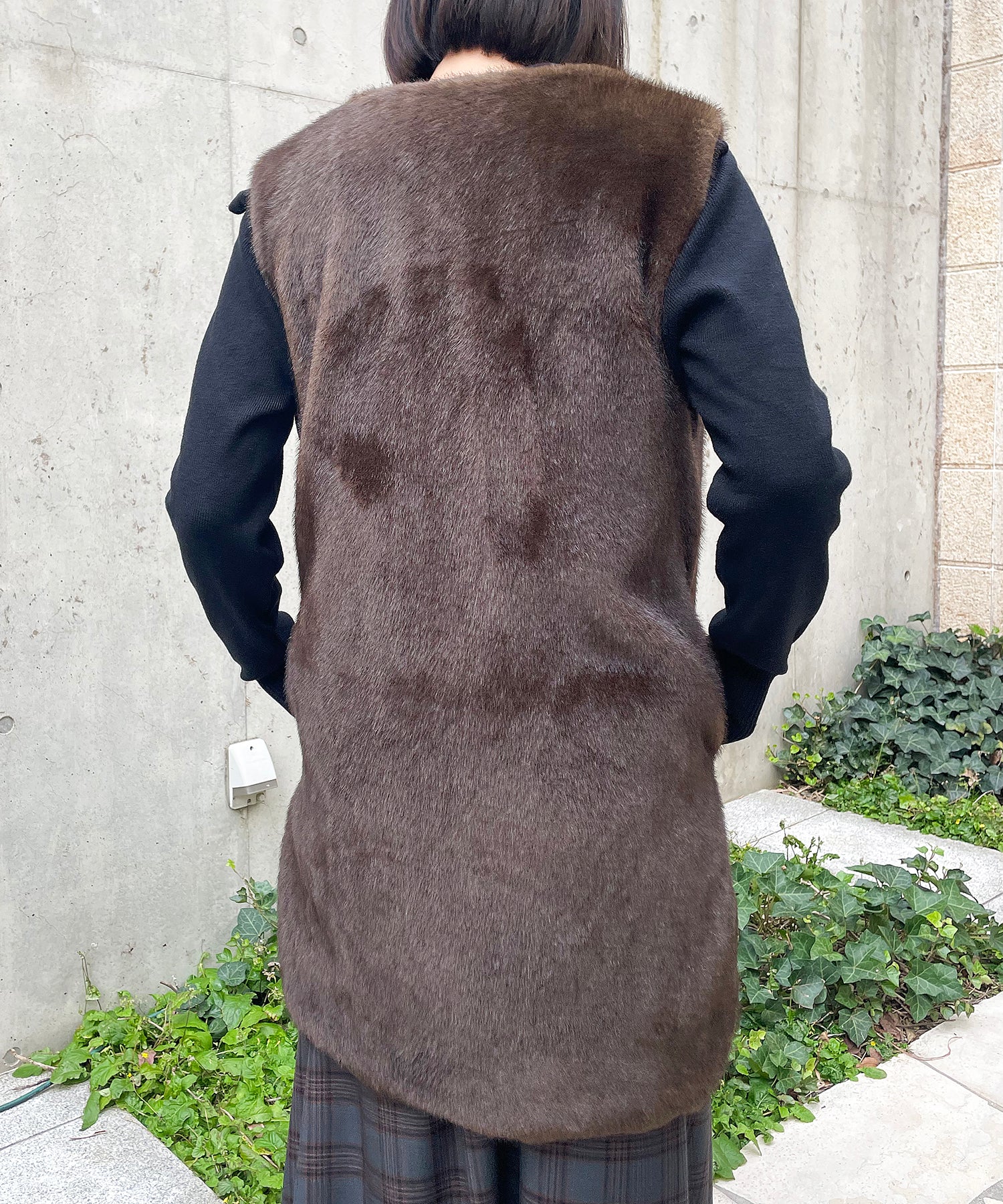 カーキ / ブラック×ブラウン共通ファーベスト　staff：H155