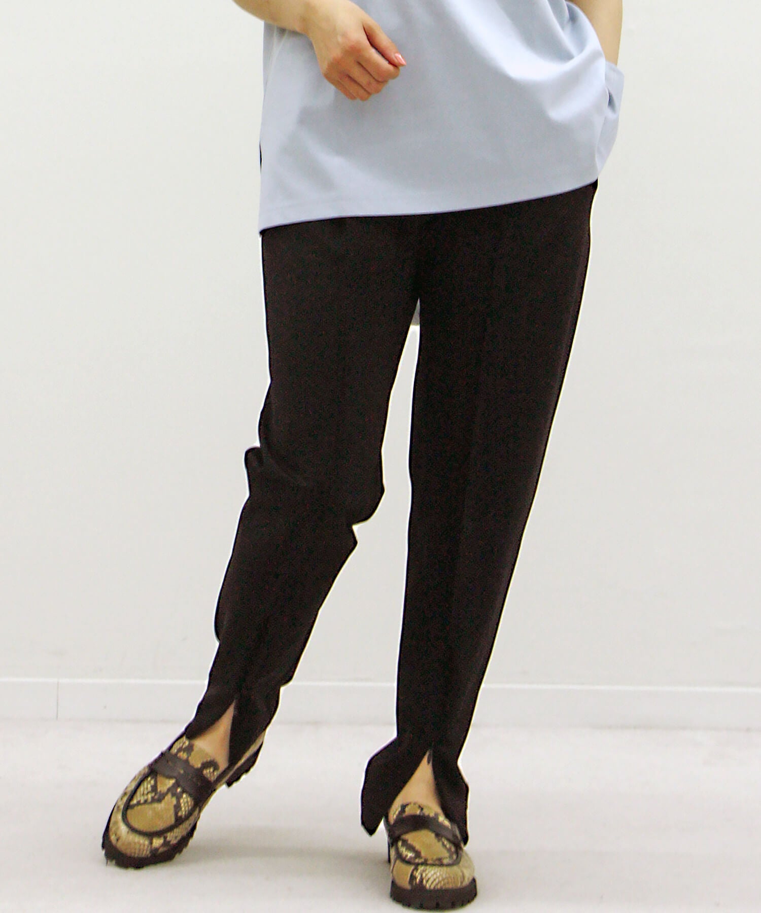 ブラック　model：H157