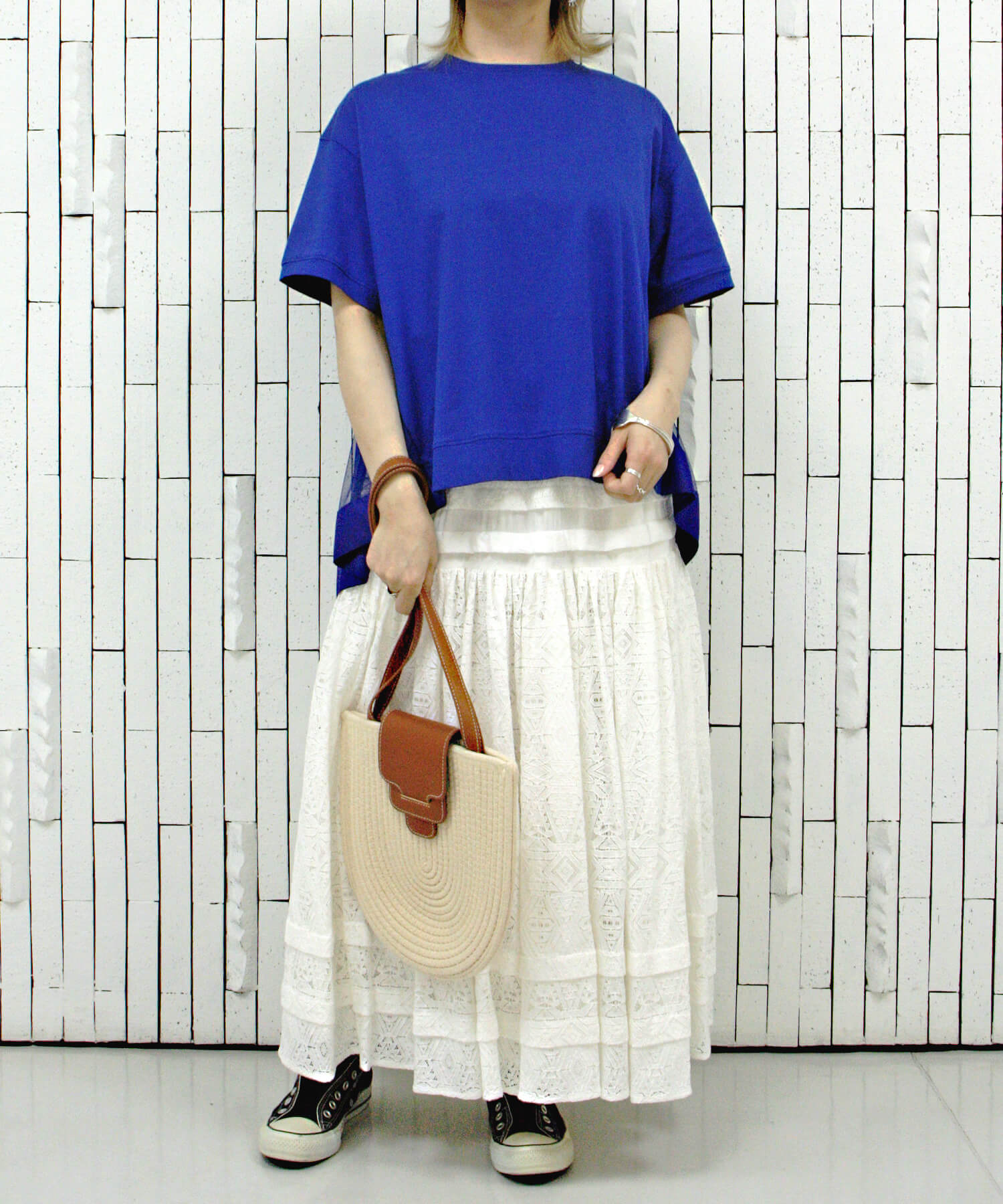 ブルー　staff：H157